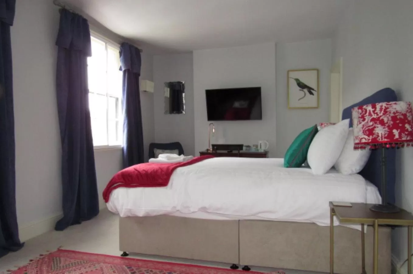 Shower, Bed in The Old Vicarage Hotel & Restaurant