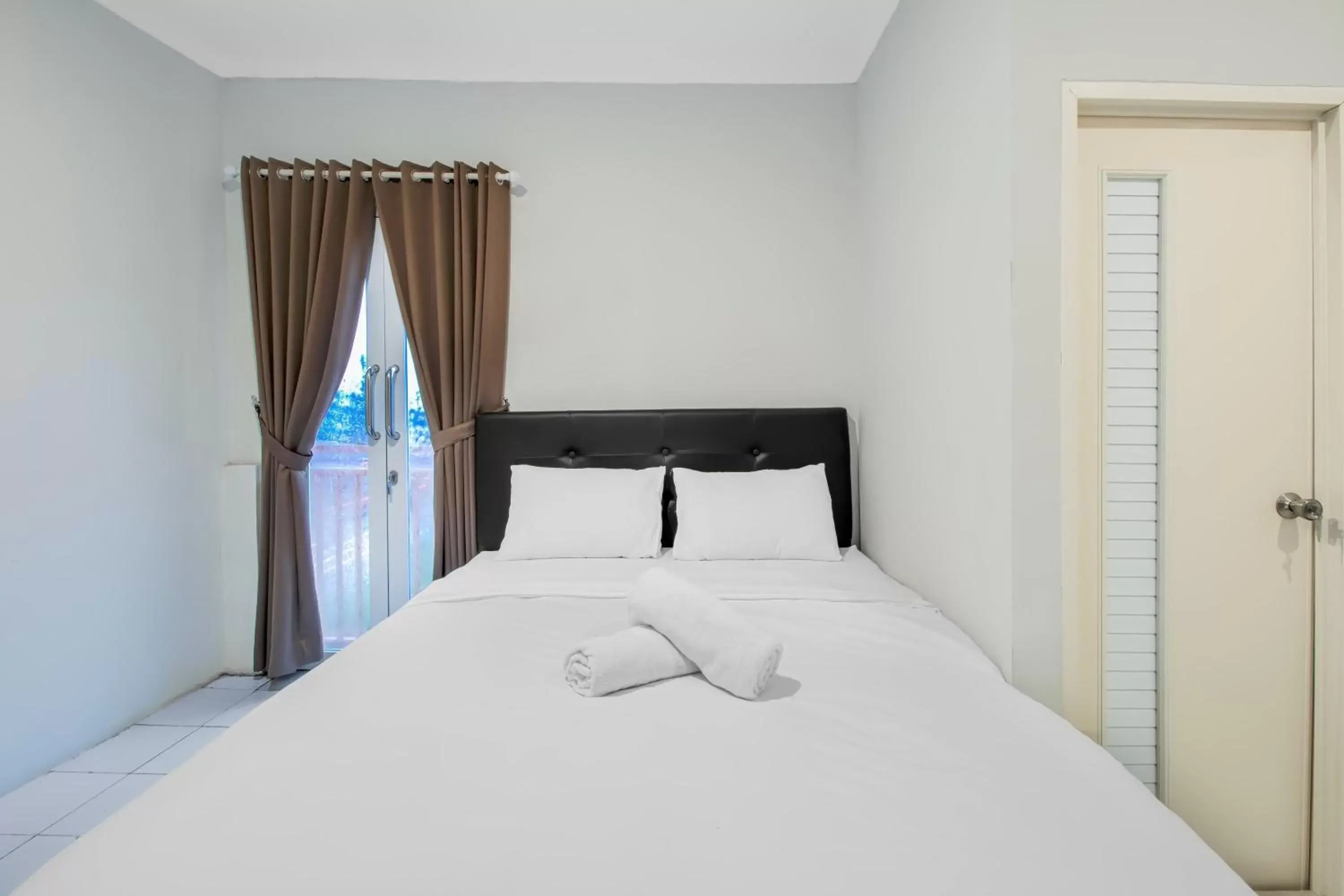 Superior Queen Room in Urban24 Syariah Depok Superior Queen Room in Urban24 Syariah Depok