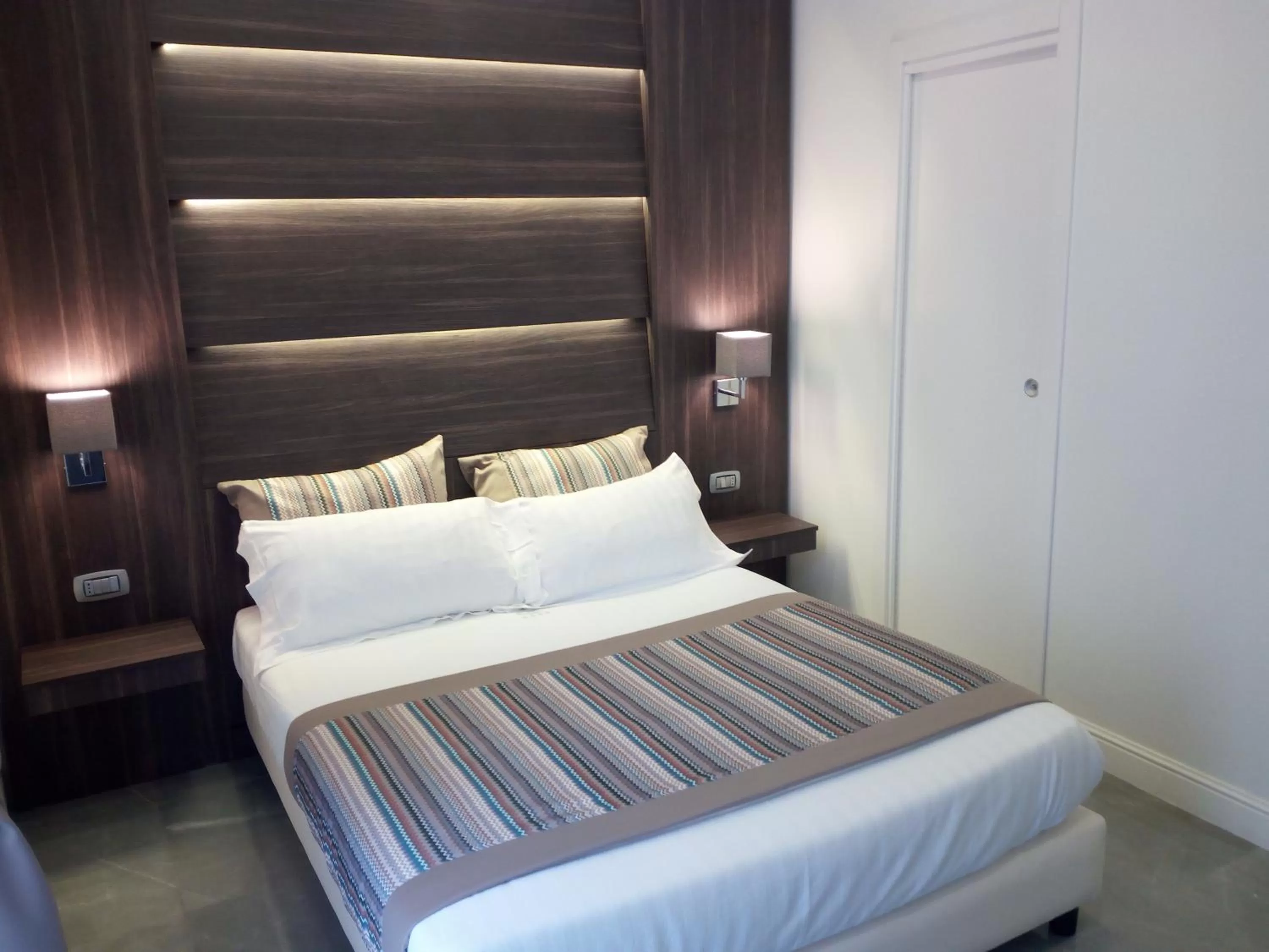 Photo of the whole room, Bed in Palazzo Firenze