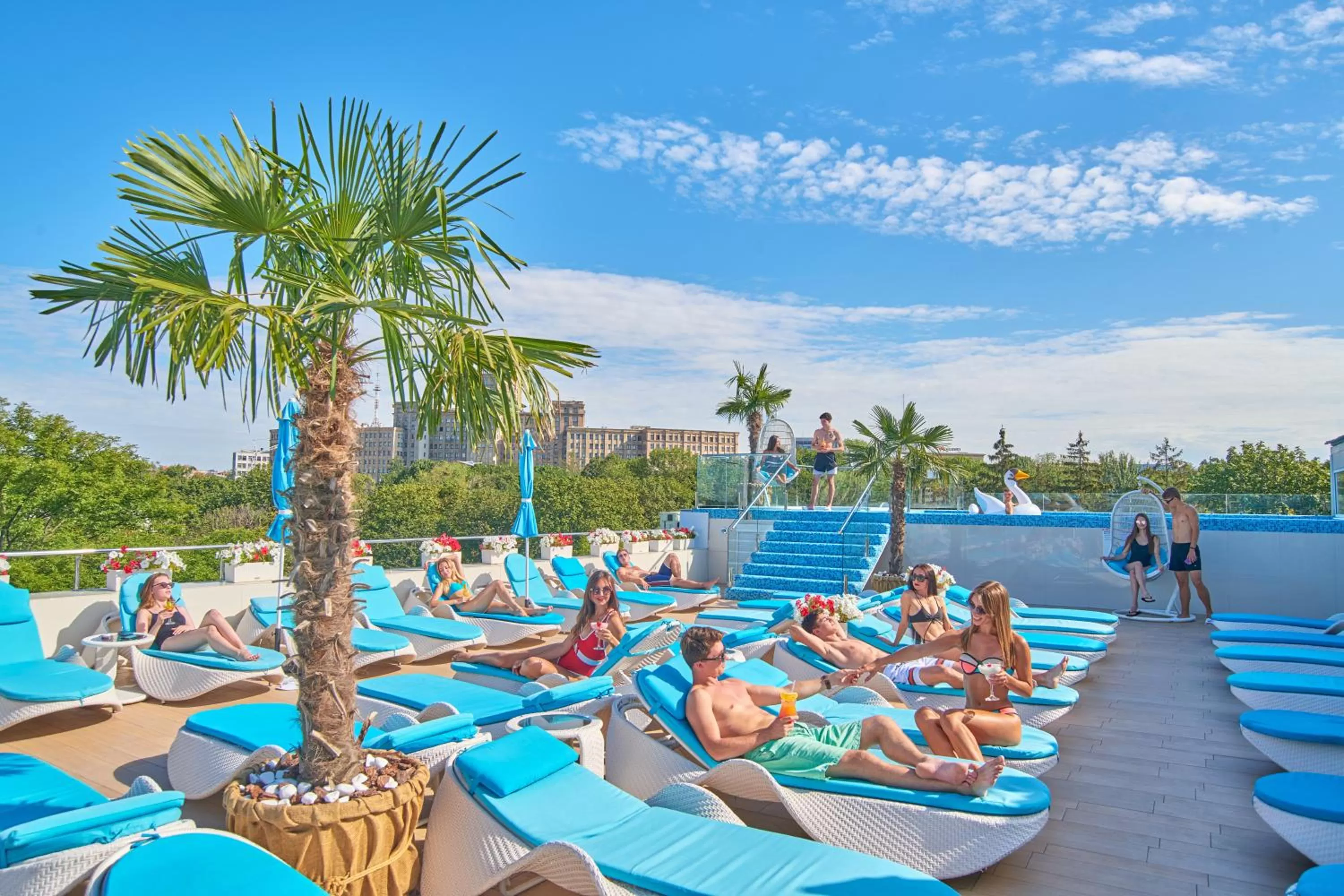 Patio in Hotel & Spa NEMO with dolphins