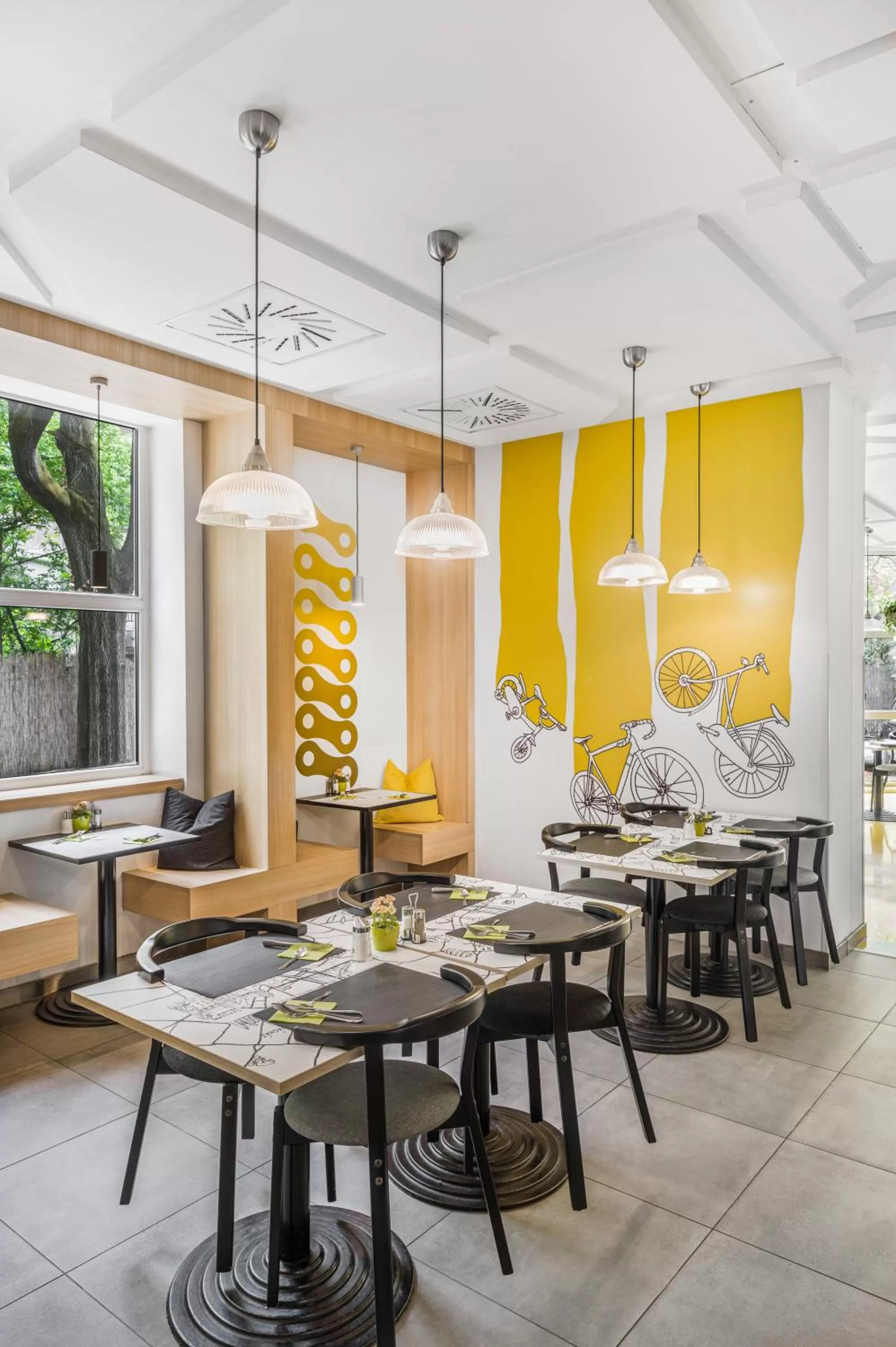 Restaurant/places to eat in Ibis Styles Budapest City