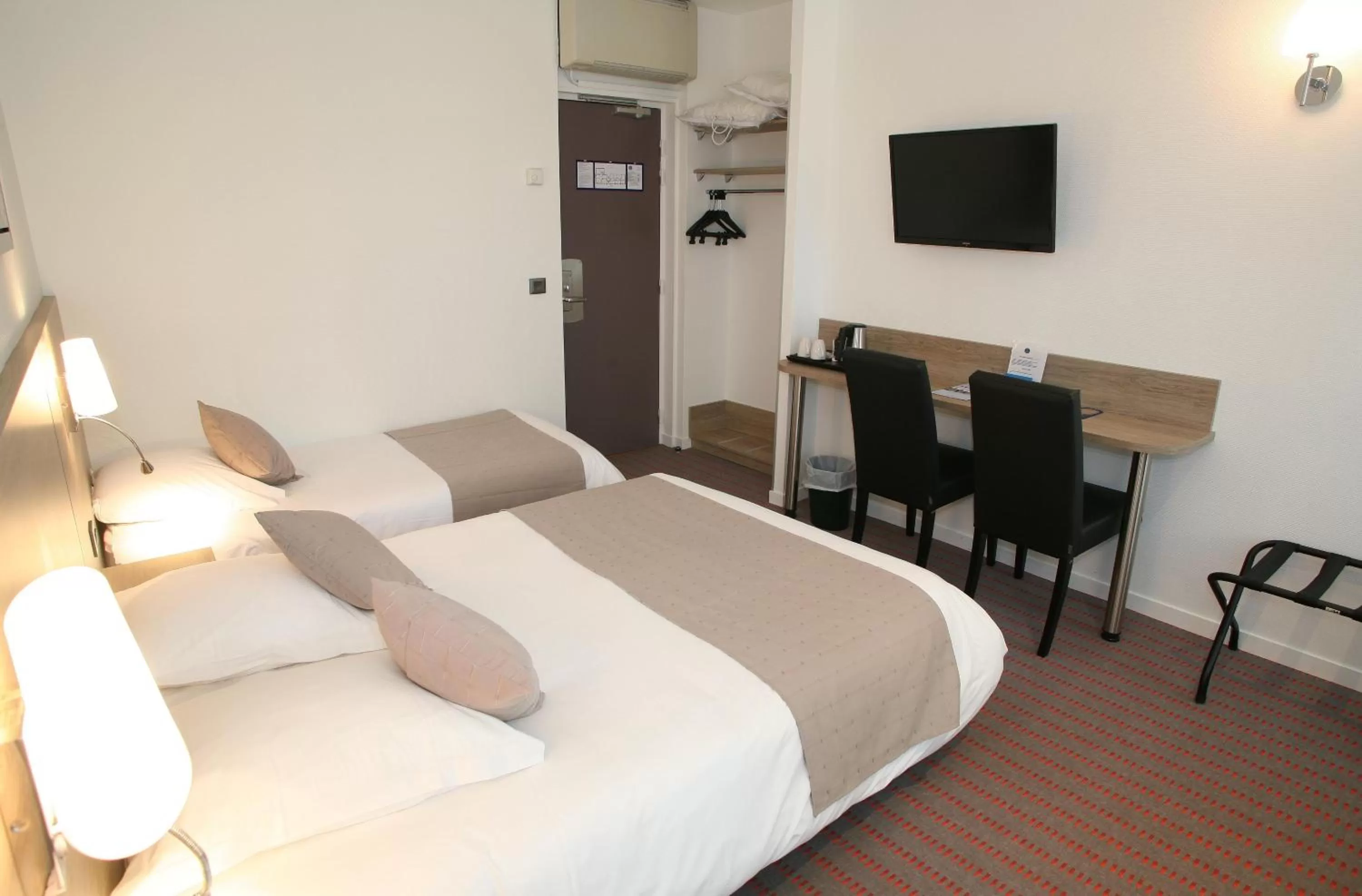 Bedroom, Bed in Hotel du Louvre