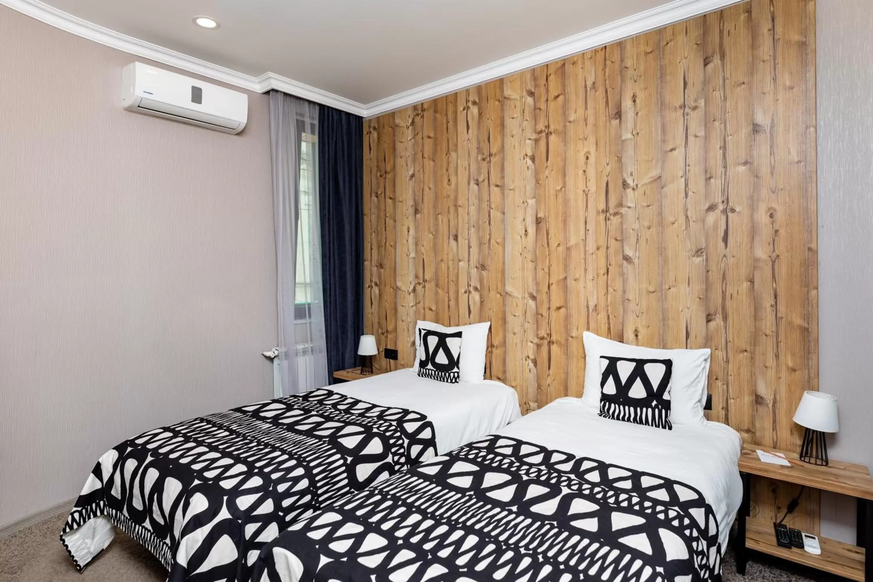 Standard Twin Room in Old Side Corner Standard Twin Room in Old Side Corner