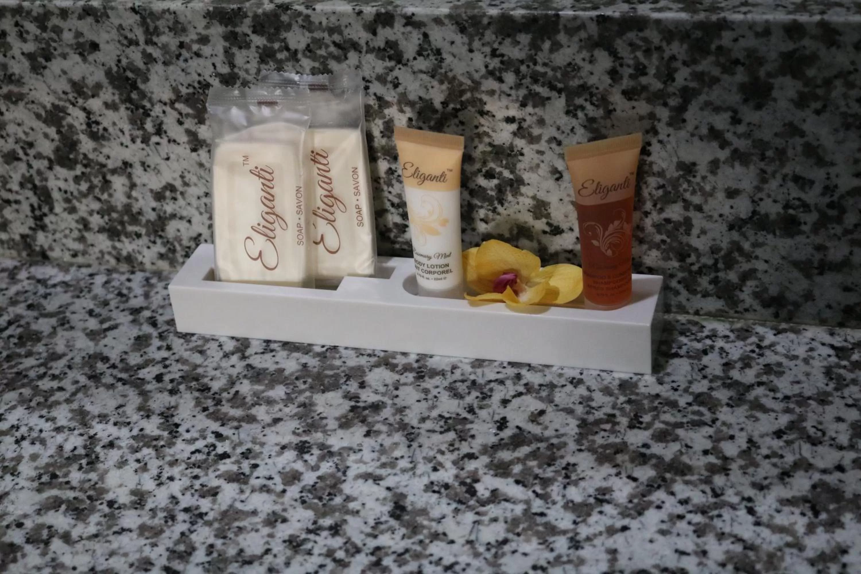 Bathroom in Valli Hi Motel