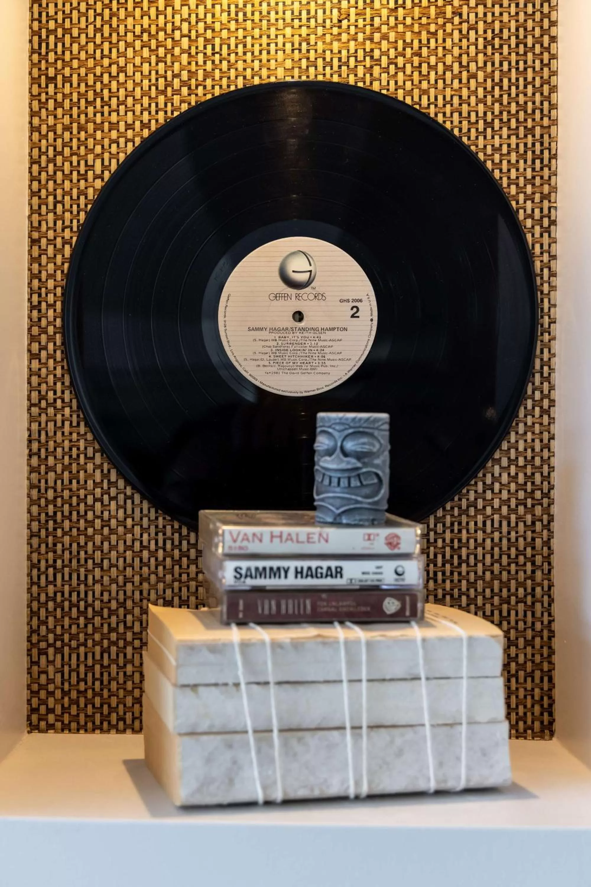 Restaurant/places to eat in The Waterfront Beach Resort, A Hilton Hotel