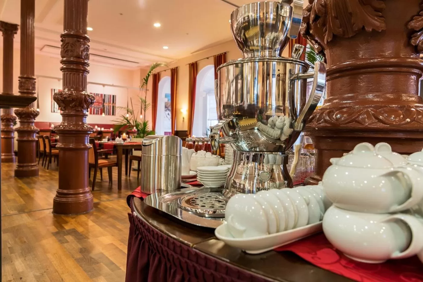 Buffet breakfast, Restaurant/Places to Eat in Strandhotel Hohenzollern
