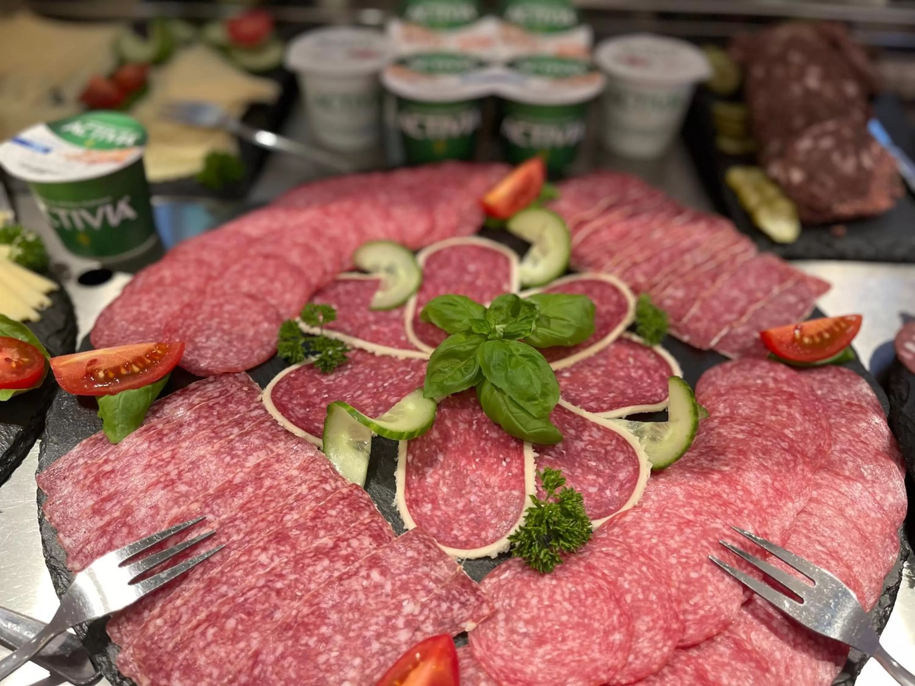 Buffet breakfast in Landhotel Der Distelhof mit Scheunencafé