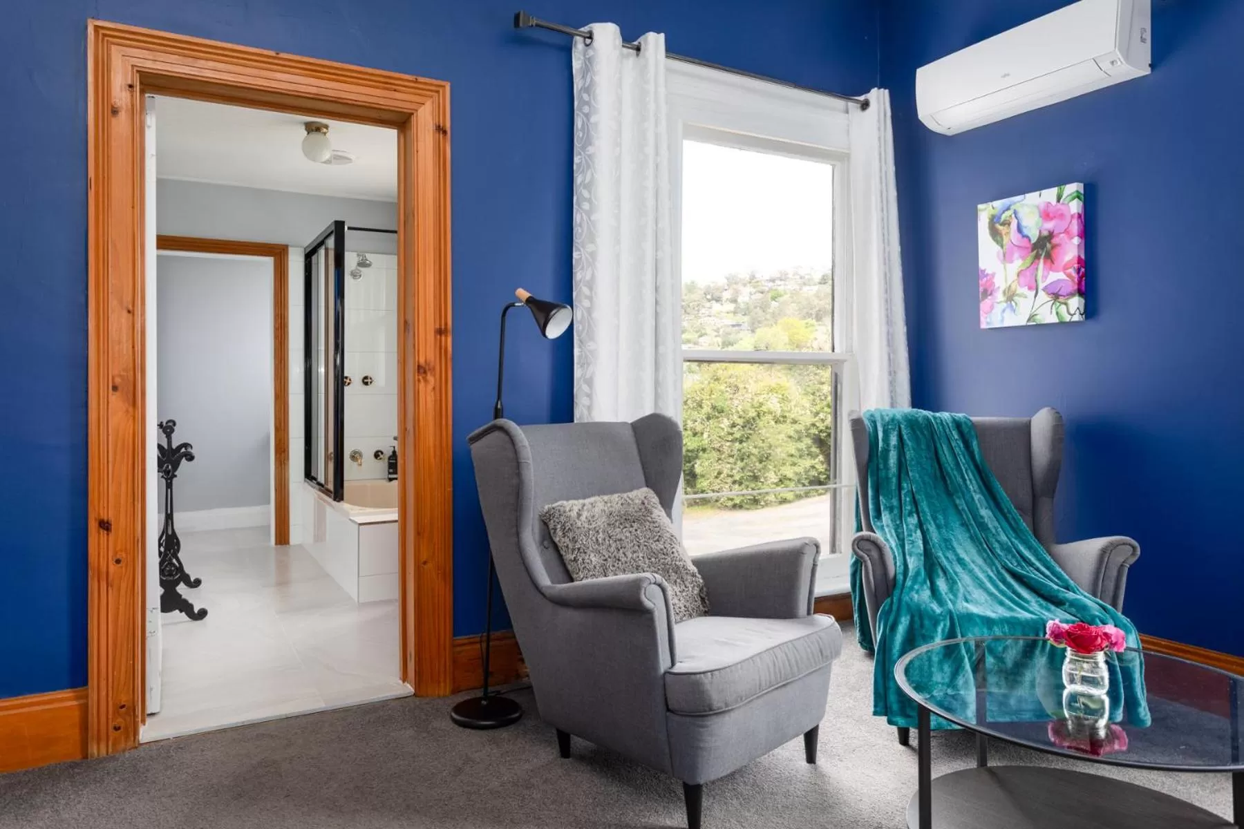 Seating area in The Dragonfly Inn