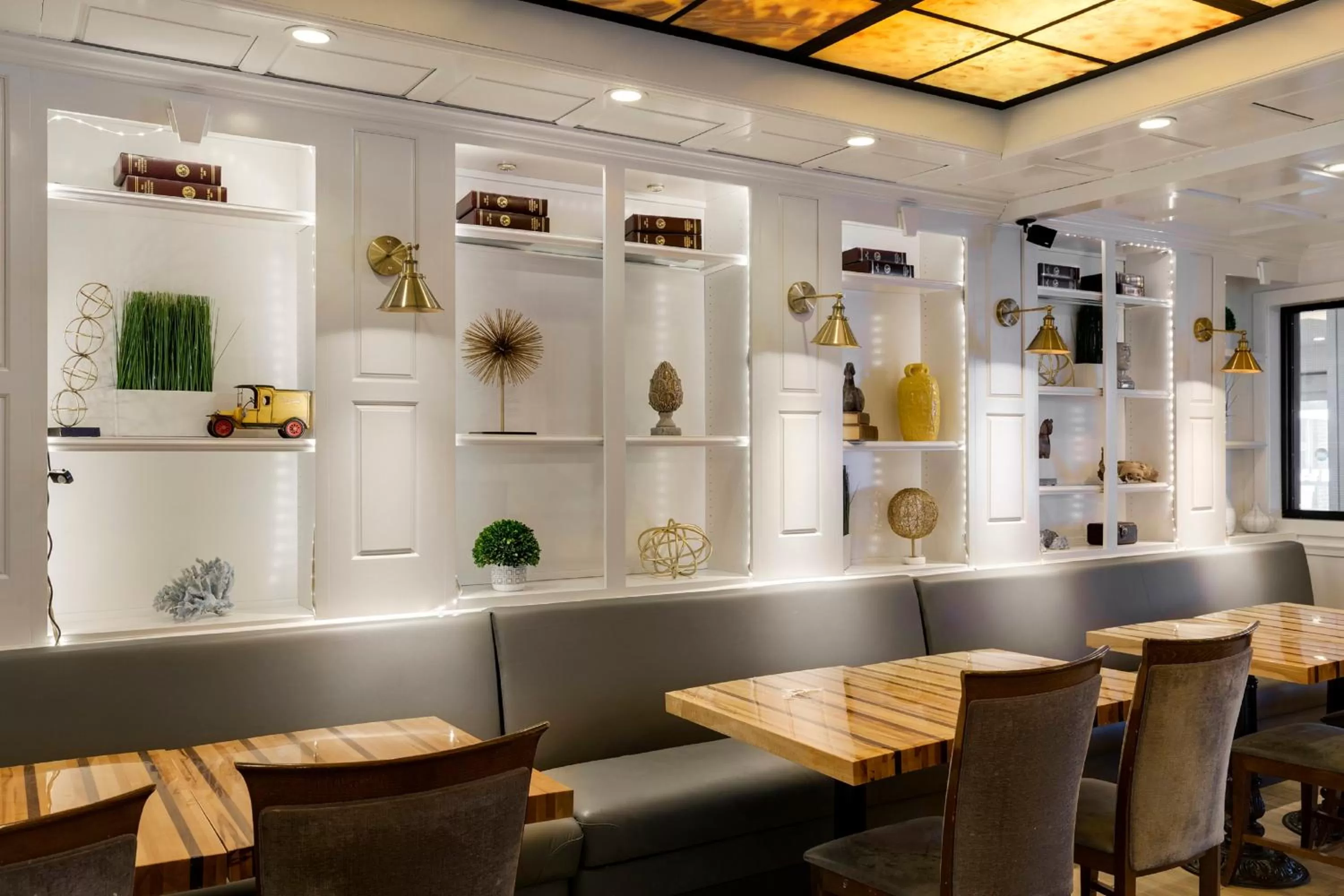 Breakfast in Holiday Inn - Bloomington W MSP Airport Area by IHG