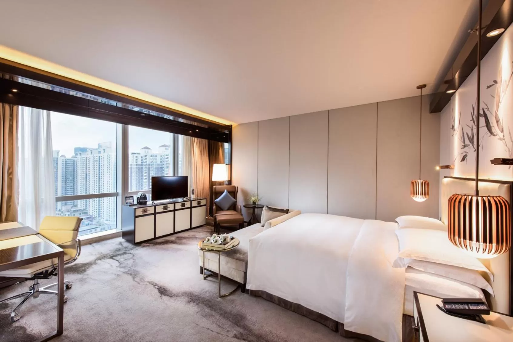 Bed in Hilton Shenzhen Futian