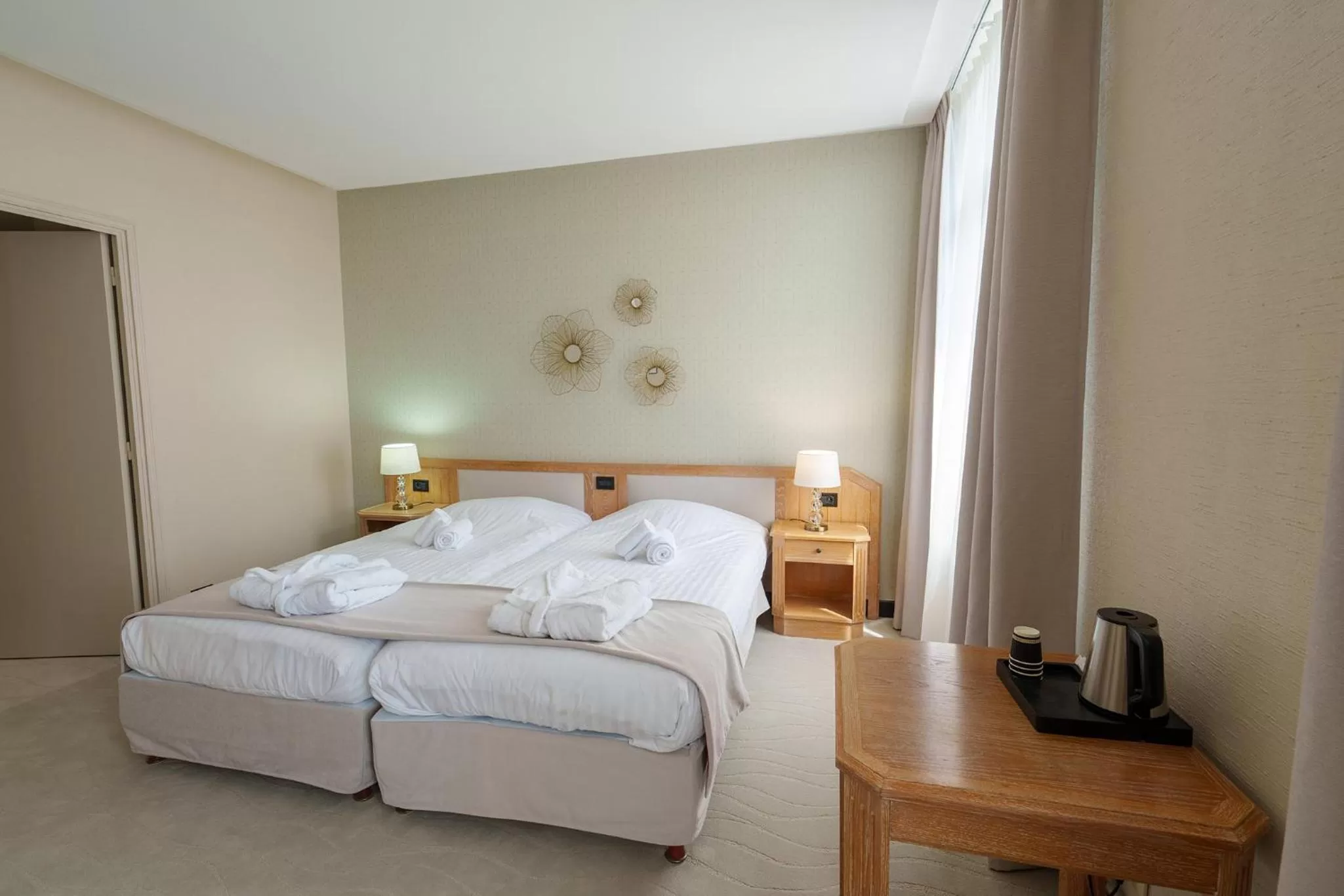 Bedroom, Bed in Best Western Plus Le Picardy