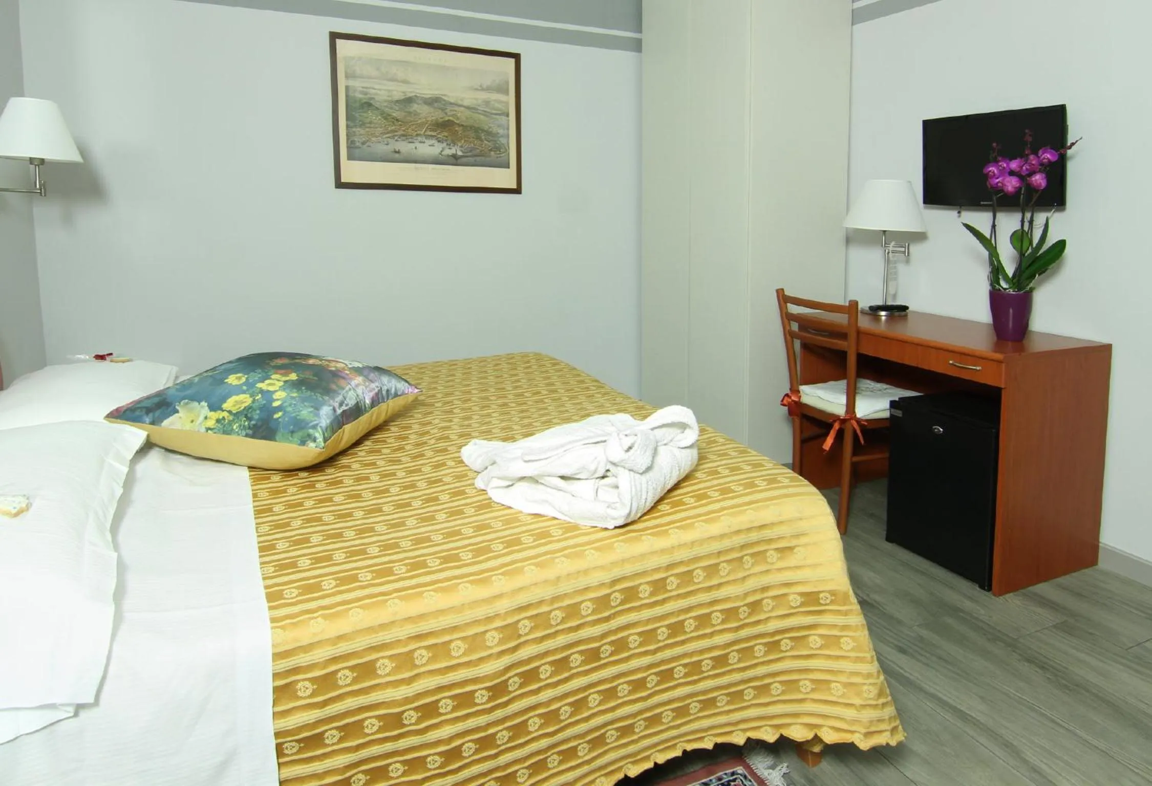 Bedroom, Bed in Albergo Al Viale