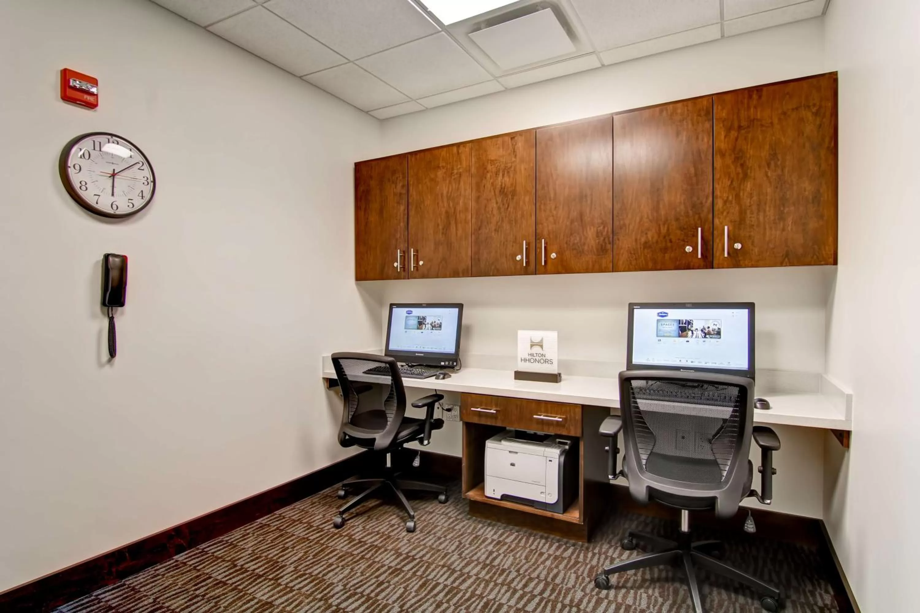 Business facilities in Hampton Inn & Suites Detroit/Troy