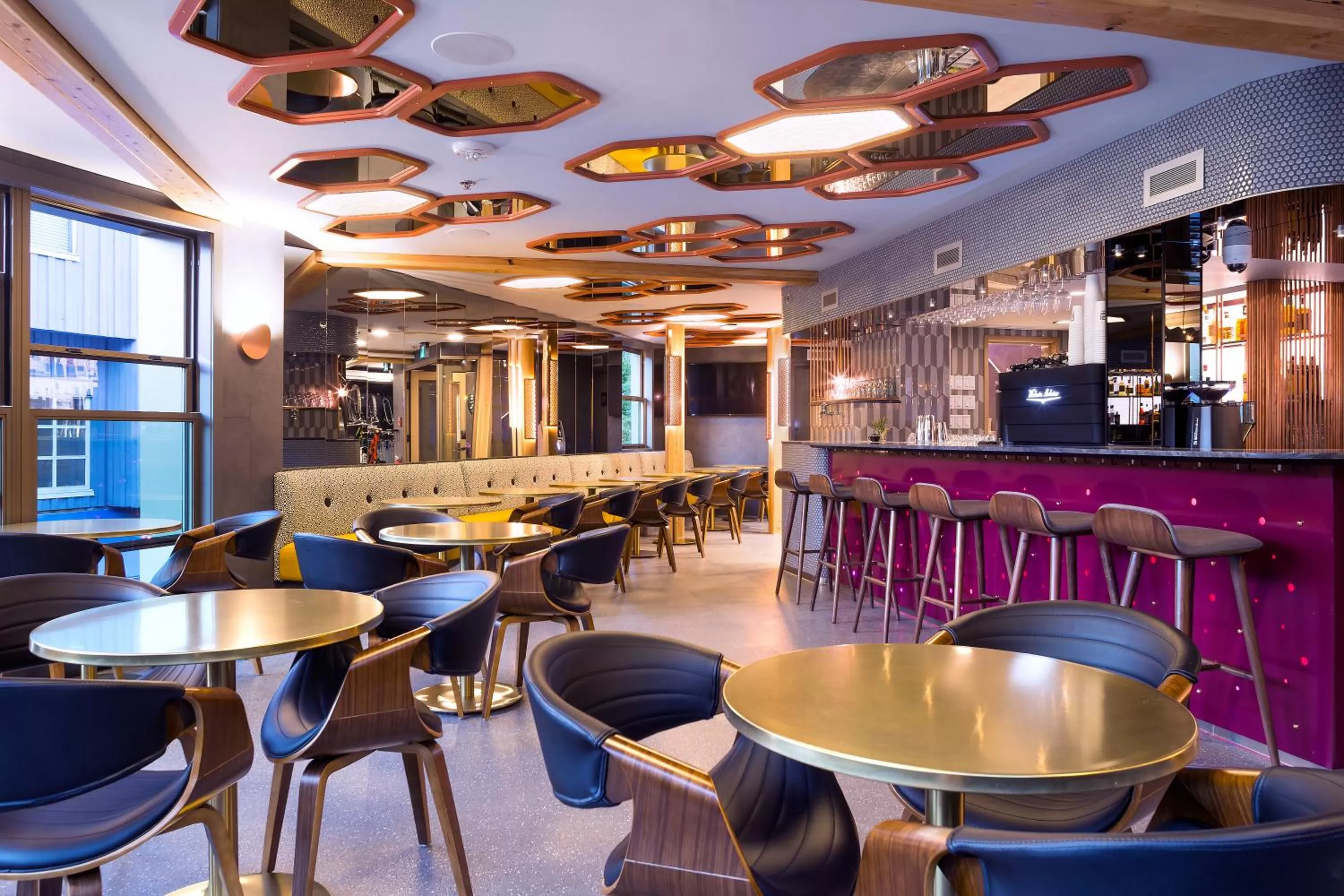 Restaurant/places to eat in Pangea Pod Hotel