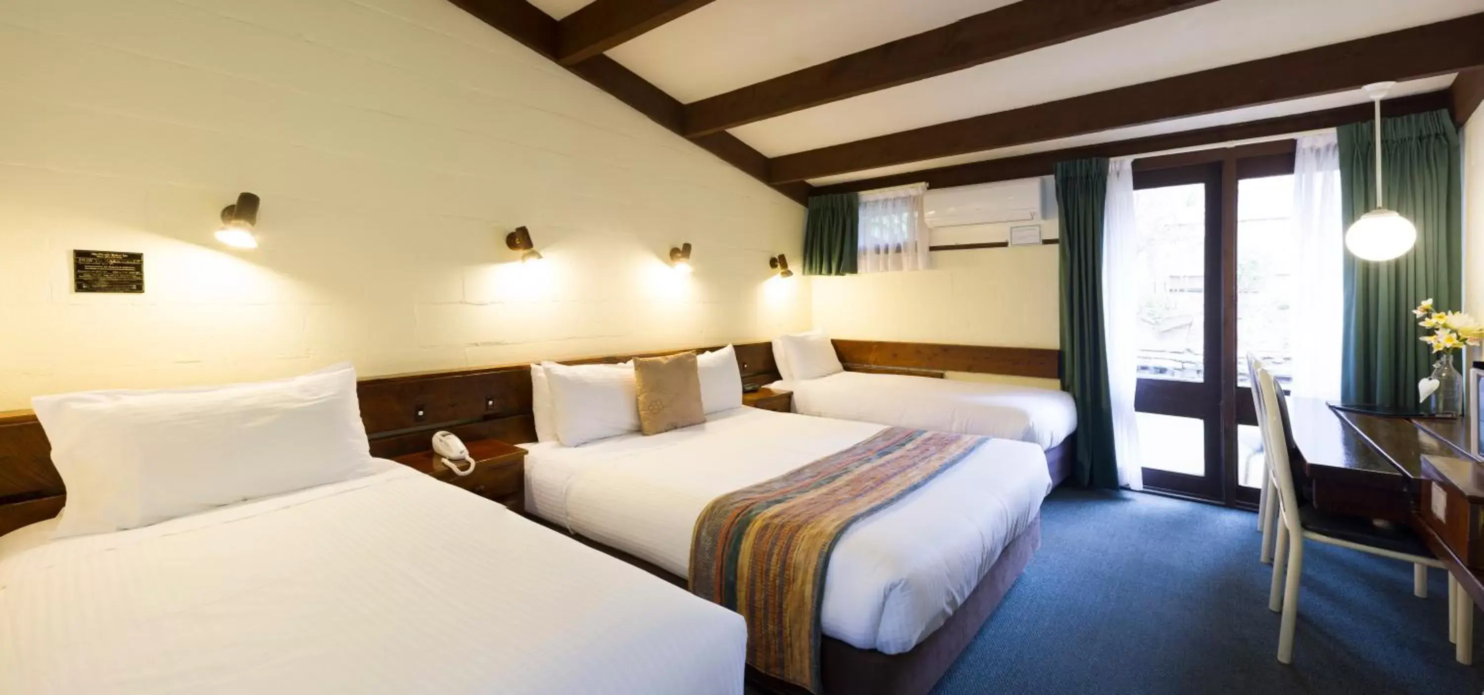 Family Room in Blackheath Motor Inn Family Room in Blackheath Motor Inn