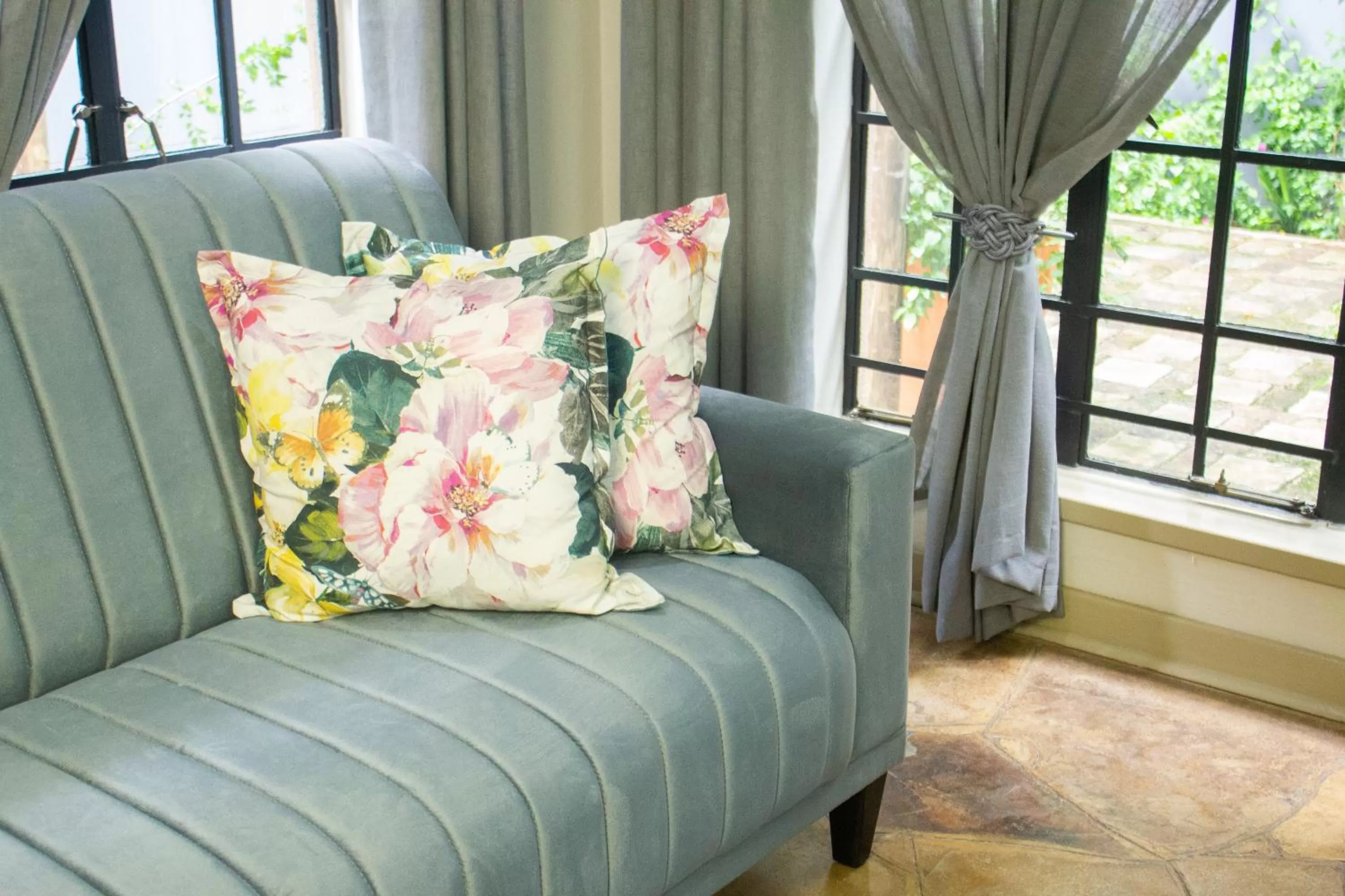 Seating Area in Ben's Bed and Breakfast