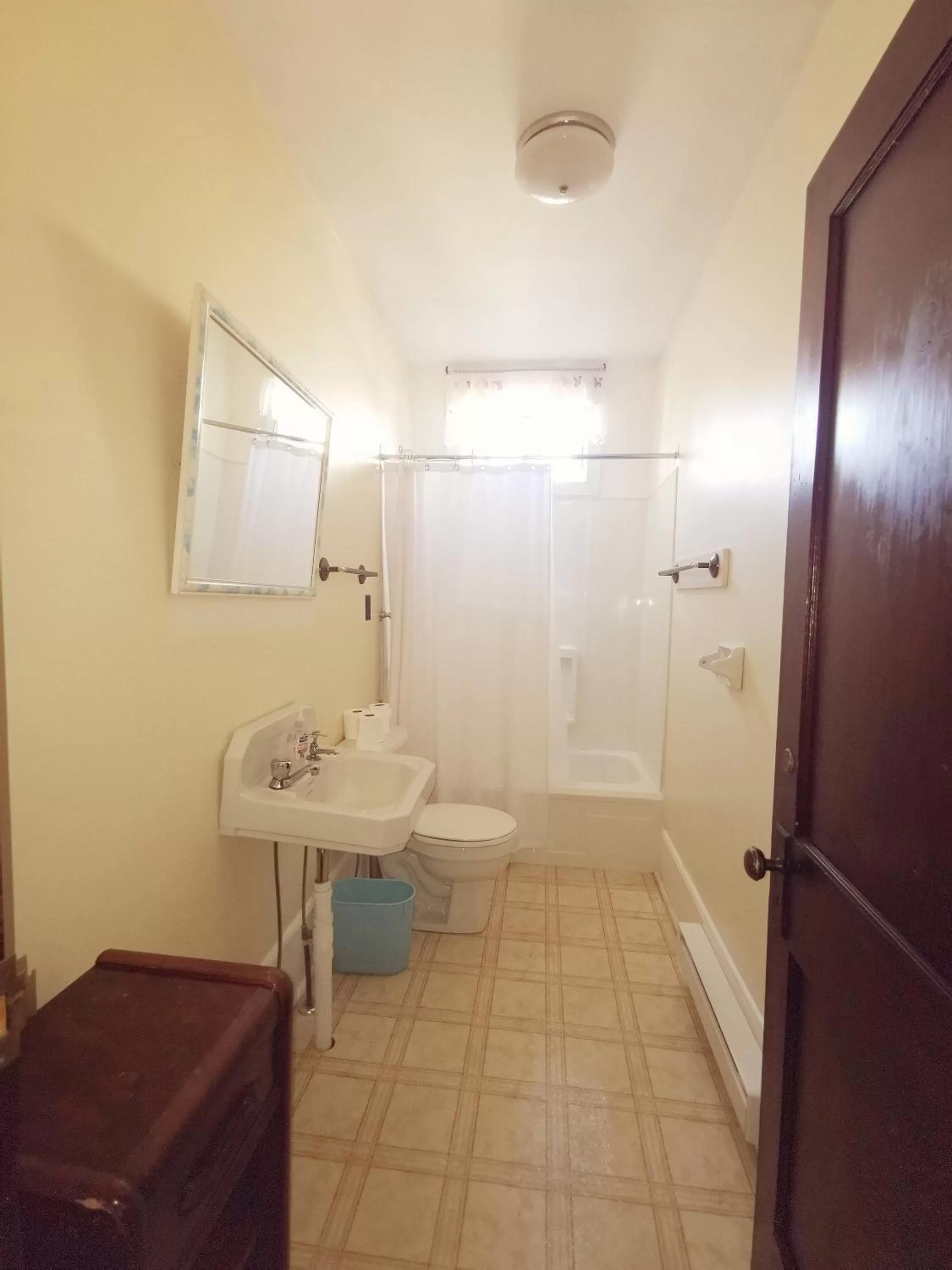 Bathroom in Royal Hotel