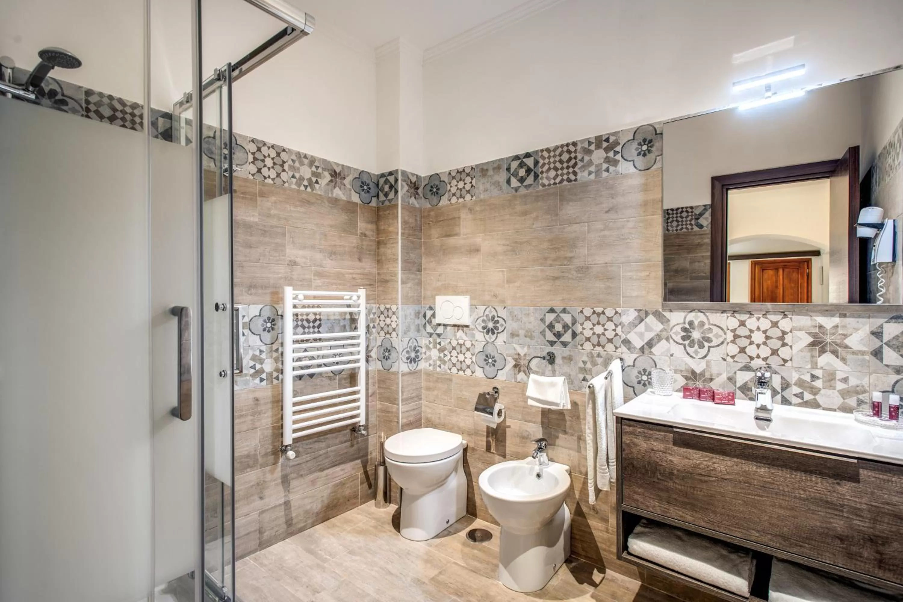 Bathroom in Rome Garden Hotel