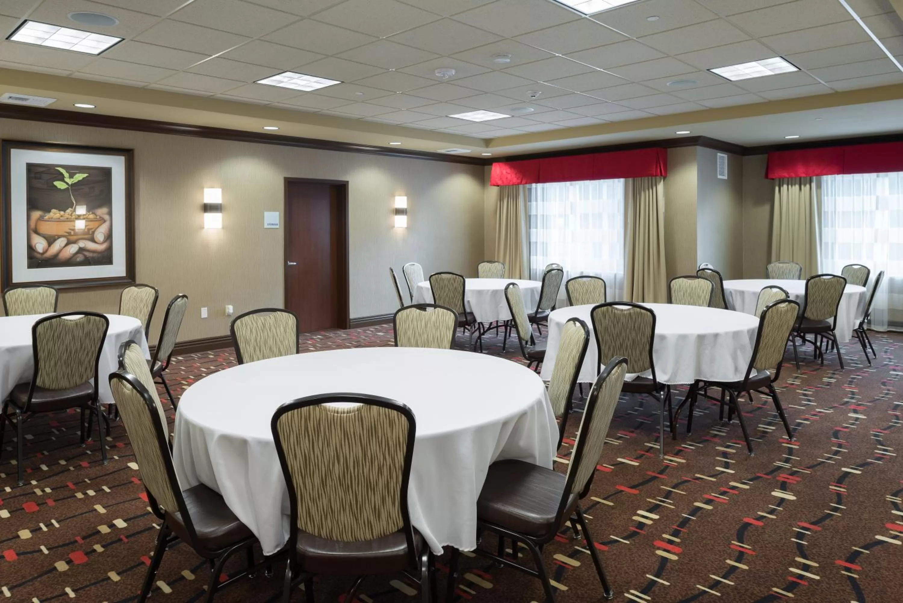 Meeting/conference room in Holiday Inn Express Klamath - Redwood Ntl Pk Area by IHG