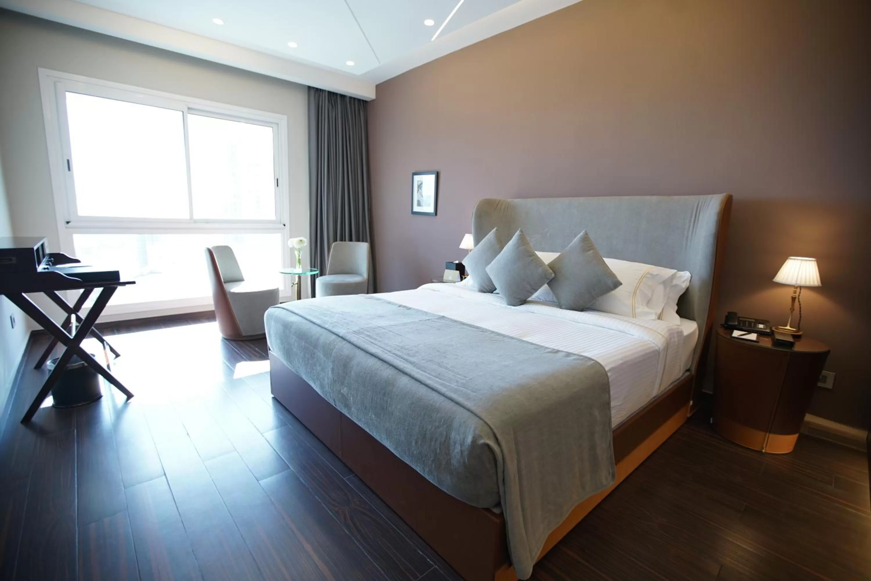 Bed in Royal Tulip Achrafieh