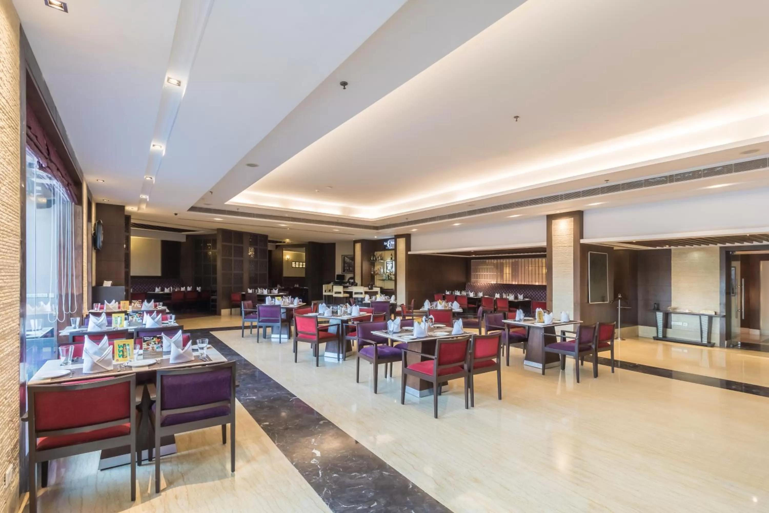 Restaurant/places to eat in Golden Tulip Chandigarh, Panchkula
