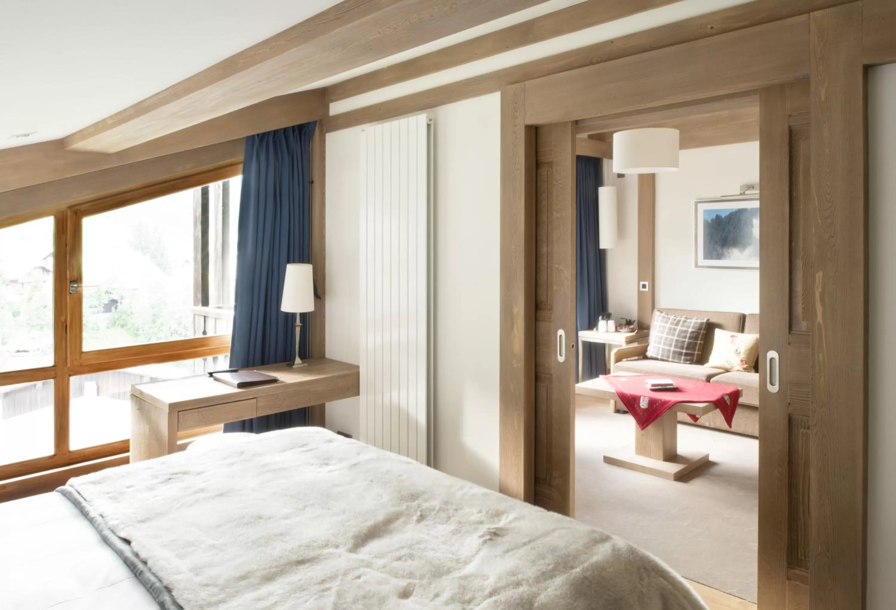 Day, Bed in Hotel le Petit Dru