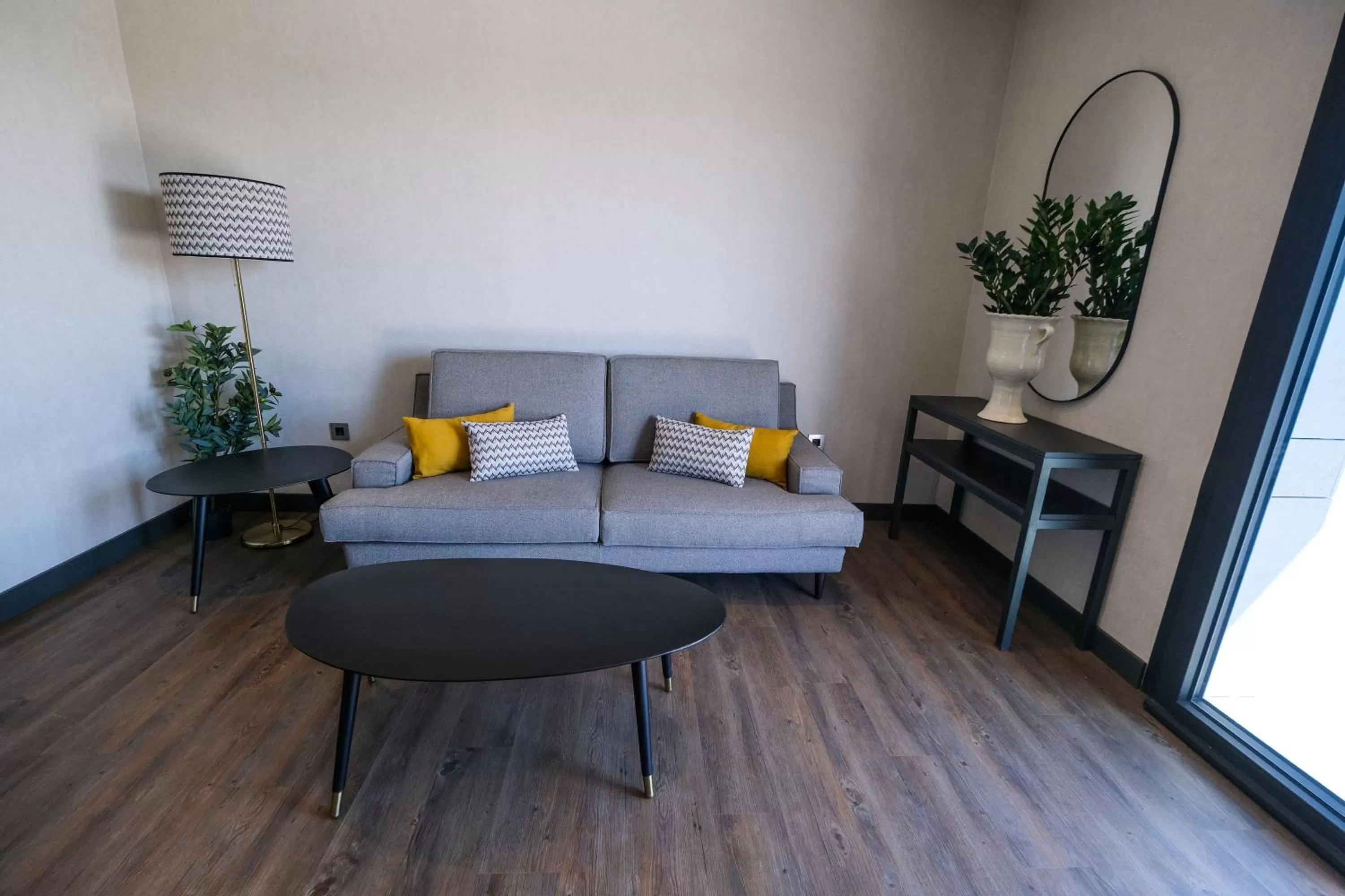 Seating area in LD Sevilla