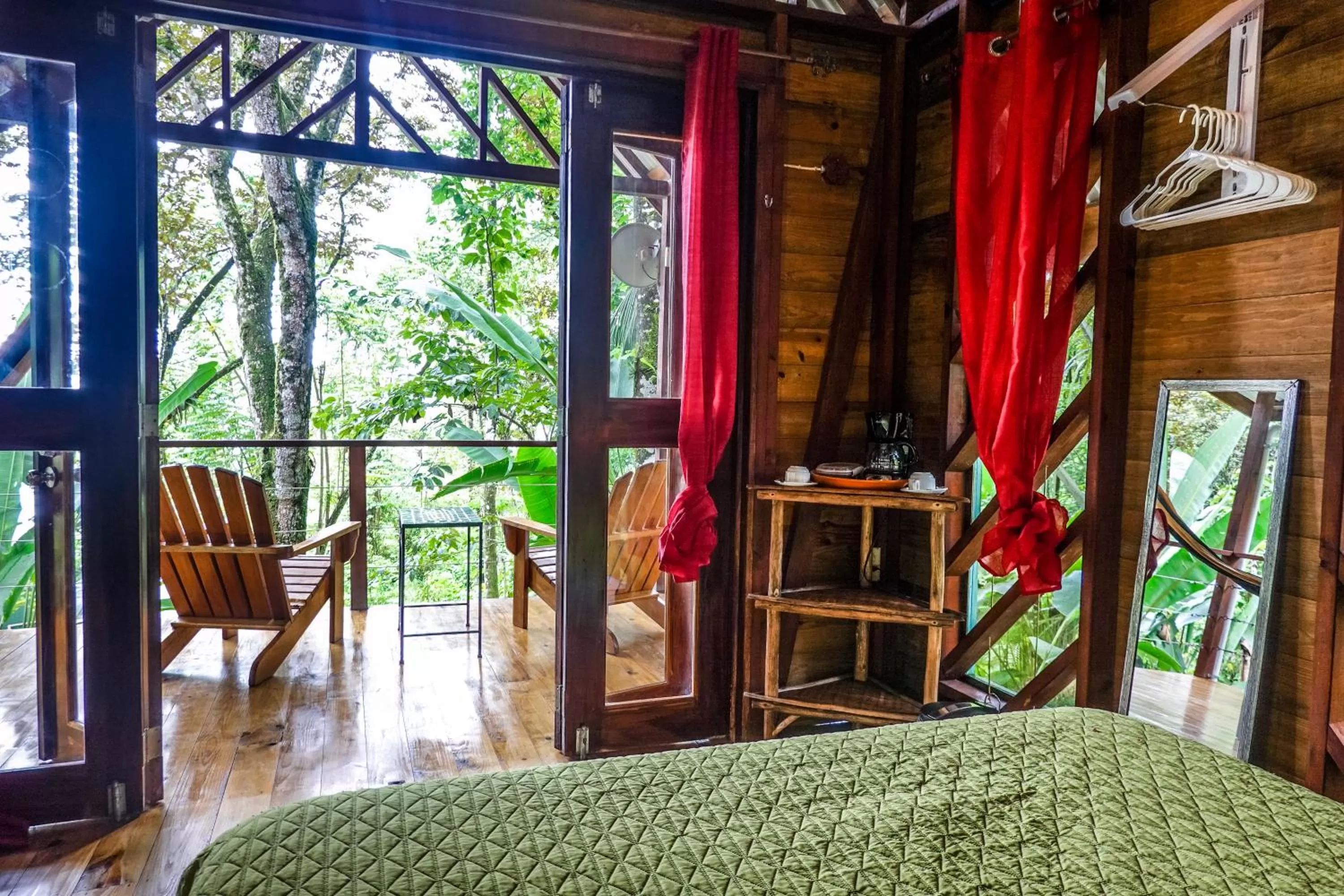 Facade/entrance in Surf Break at Paunch