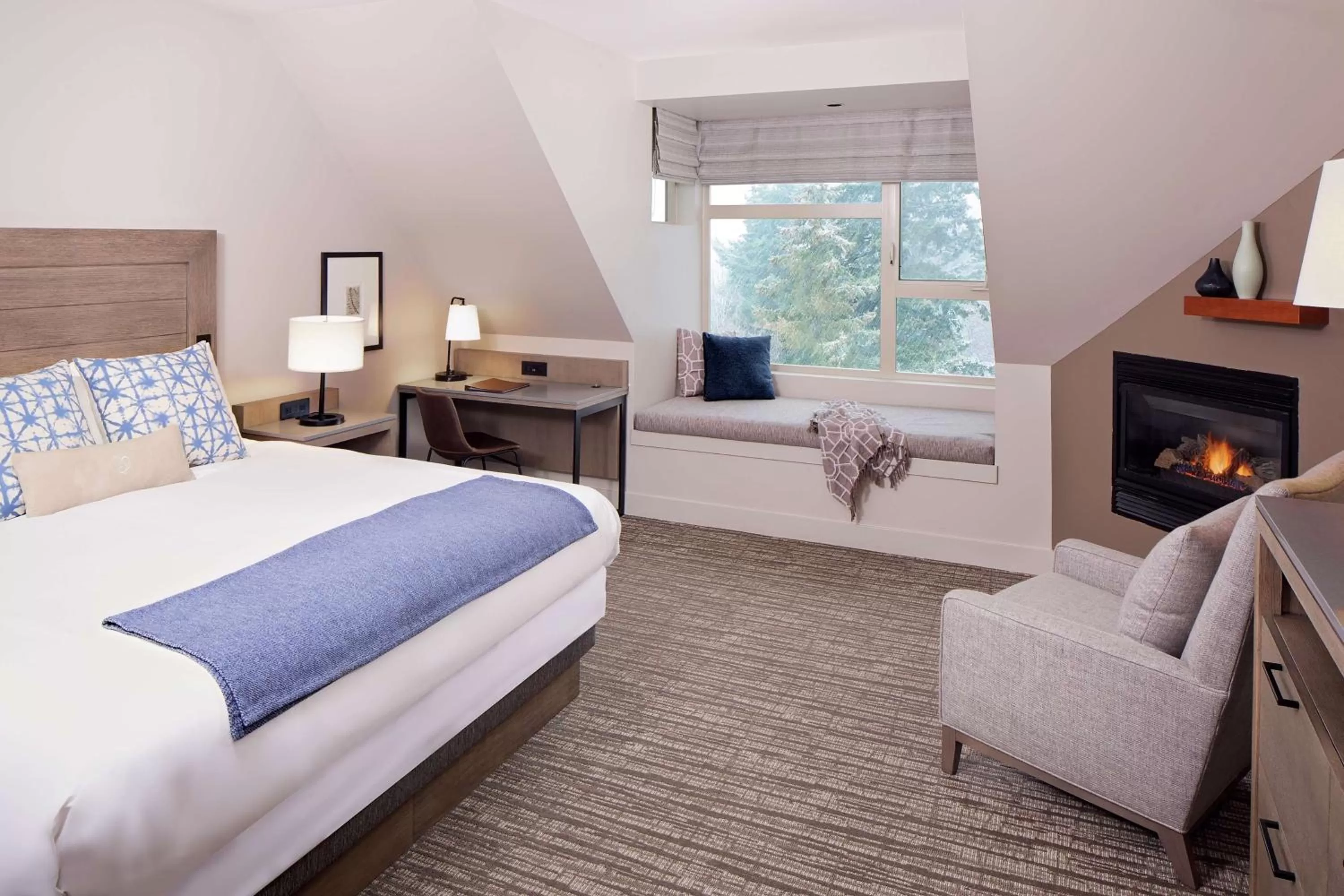Bedroom, Bed in Chrysalis Inn & Spa Bellingham, Curio Collection by Hilton