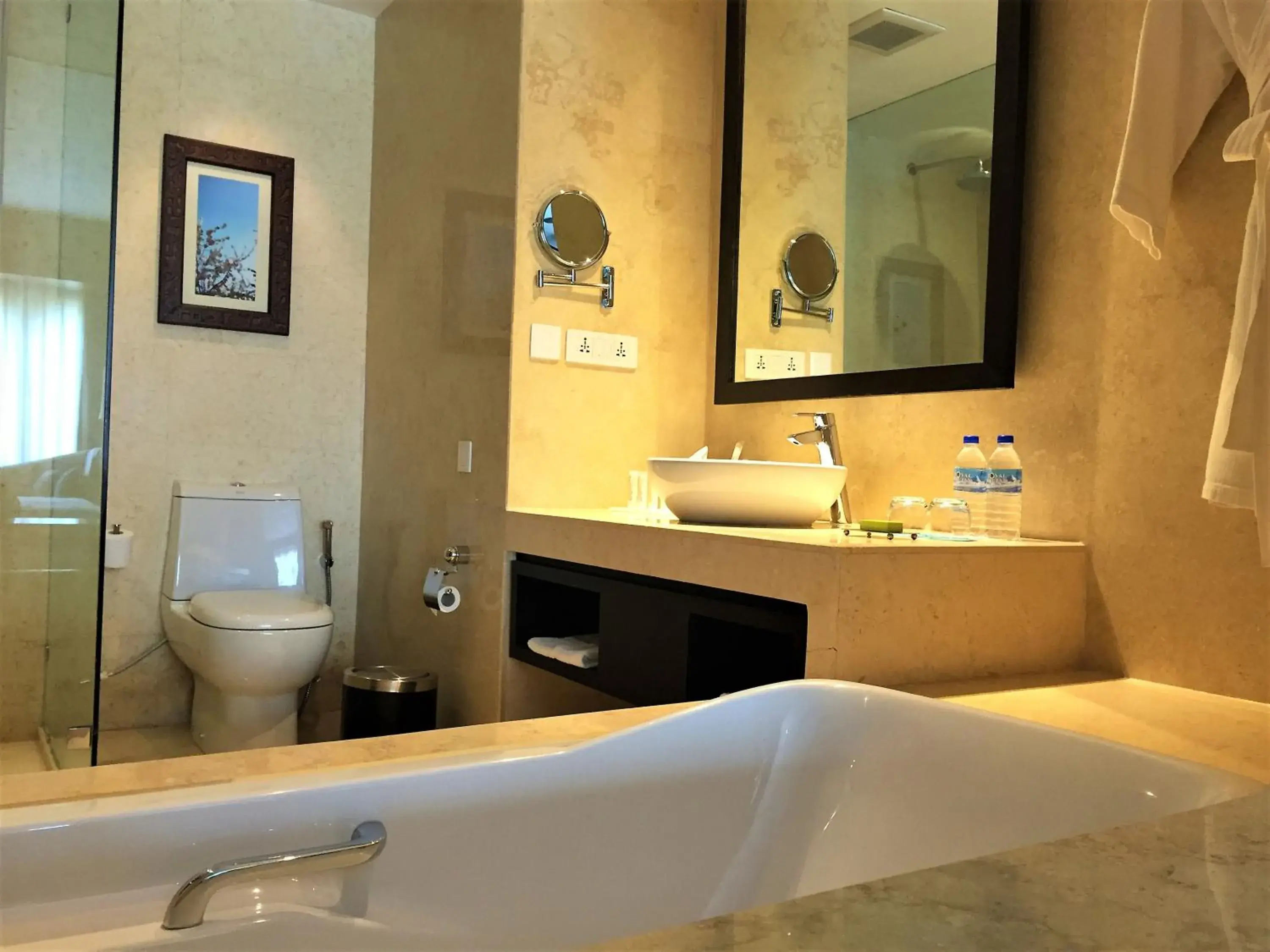 Deluxe Twin, Guest room, 2 Twin/Single Bed(s), Sofa bed in Le Meridien Paro Riverfront Deluxe Twin, Guest room, 2 Twin/Single Bed(s), Sofa bed in Le Meridien Paro Riverfront