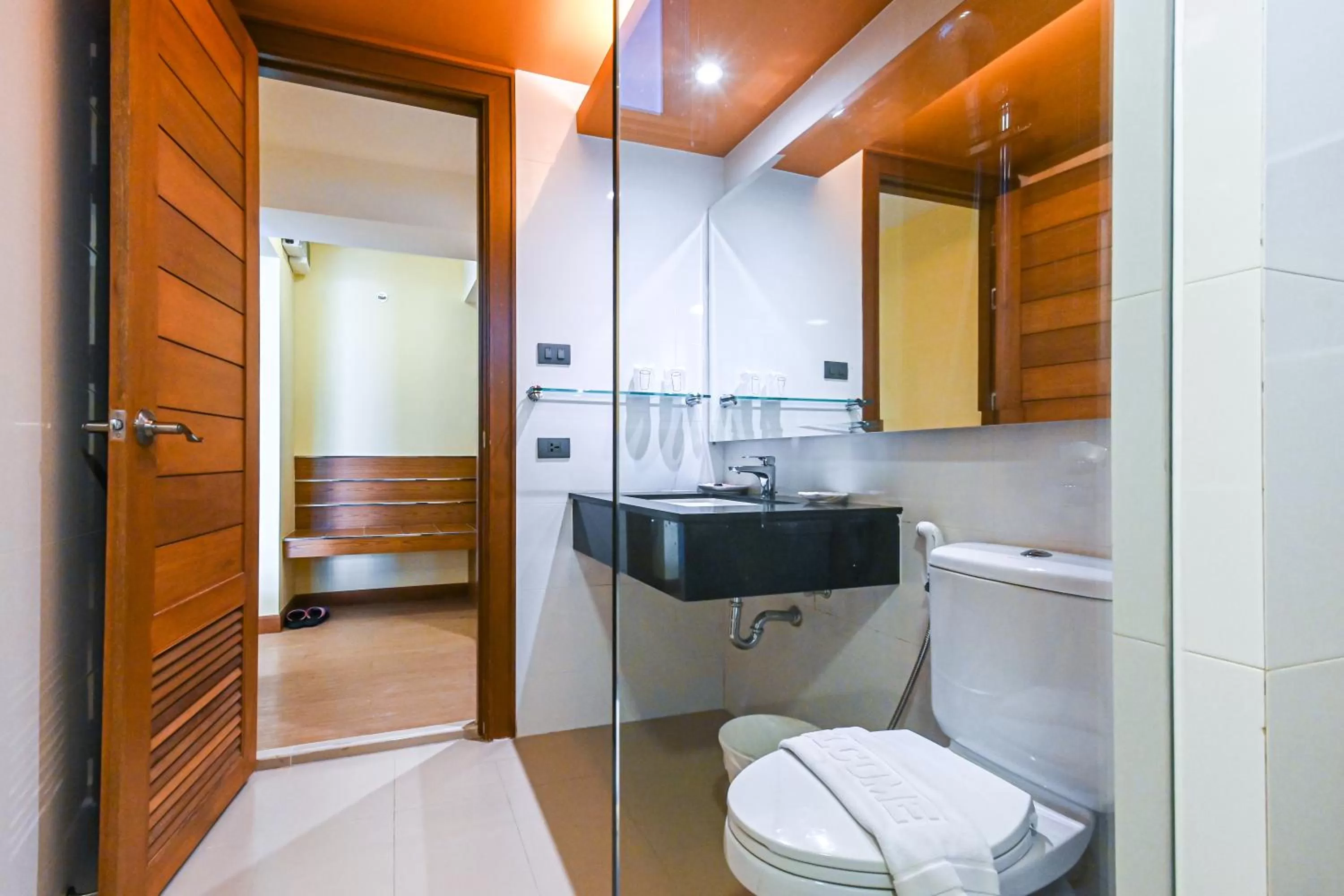 Bathroom in Golden Sea Hua Hin - SHA Extra Plus