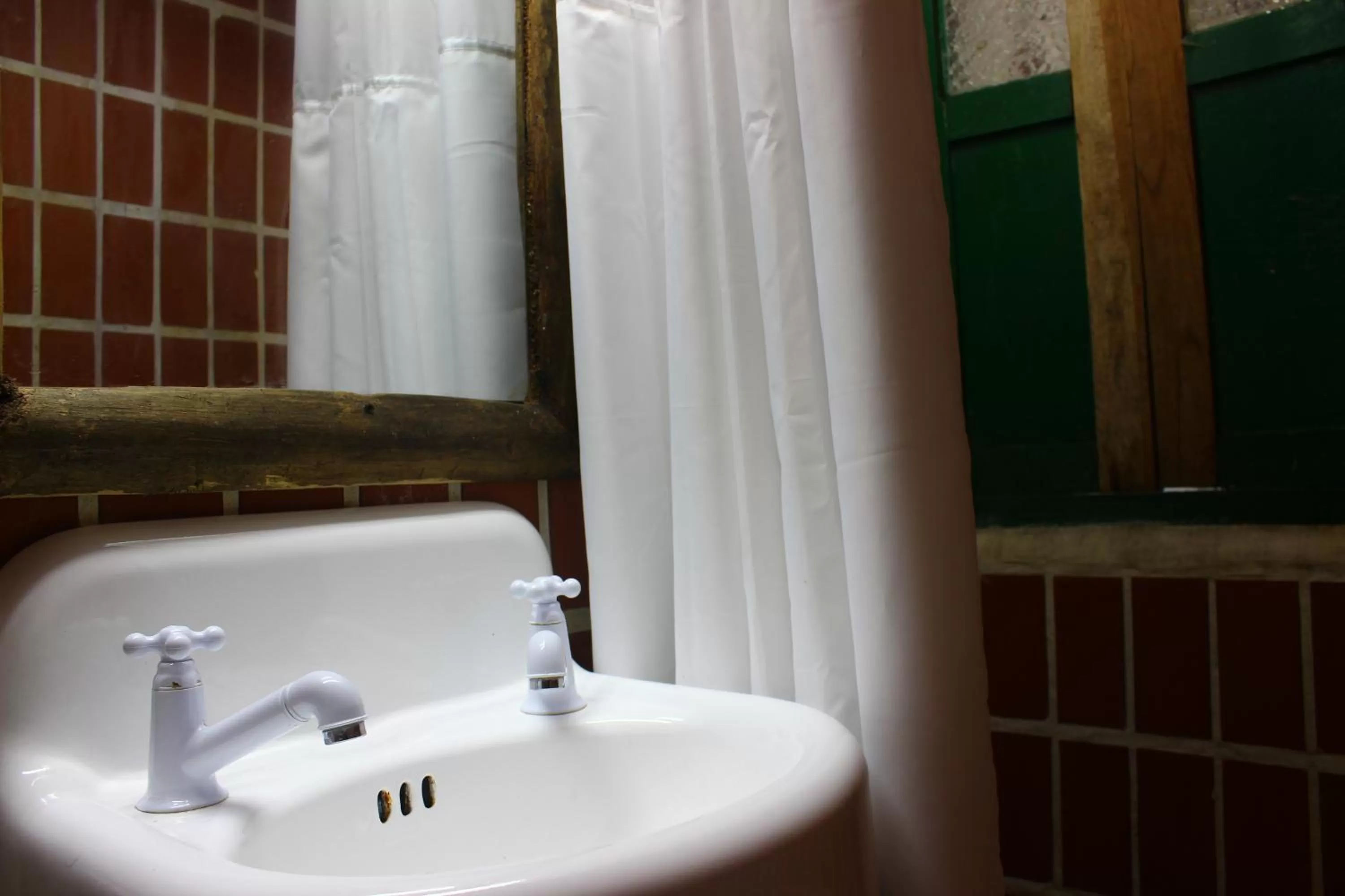 Shower, Bathroom in Finca Campestre La Adelita B&B