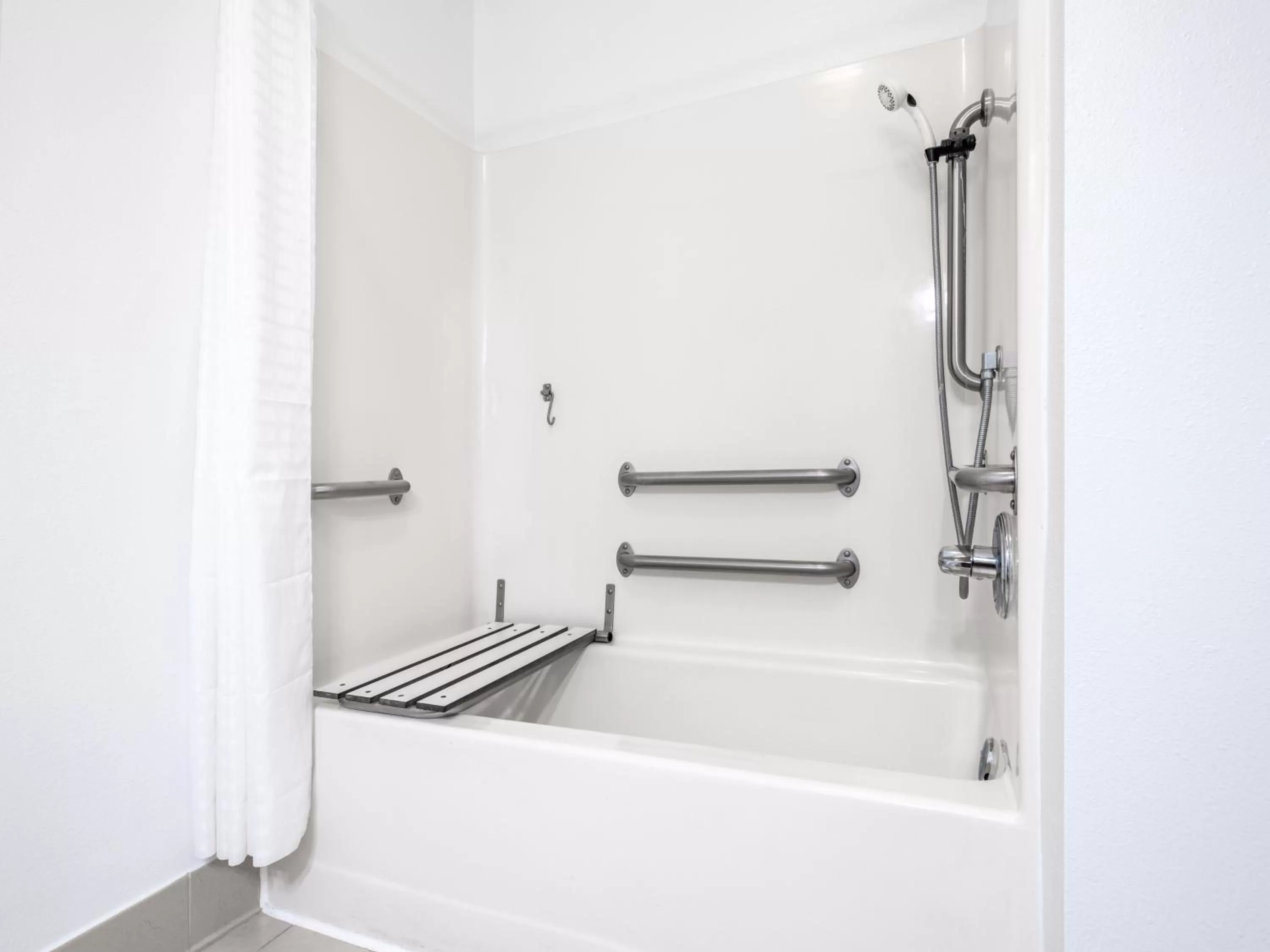 Bathroom in Country Inn & Suites by Radisson, Maumee - Toledo