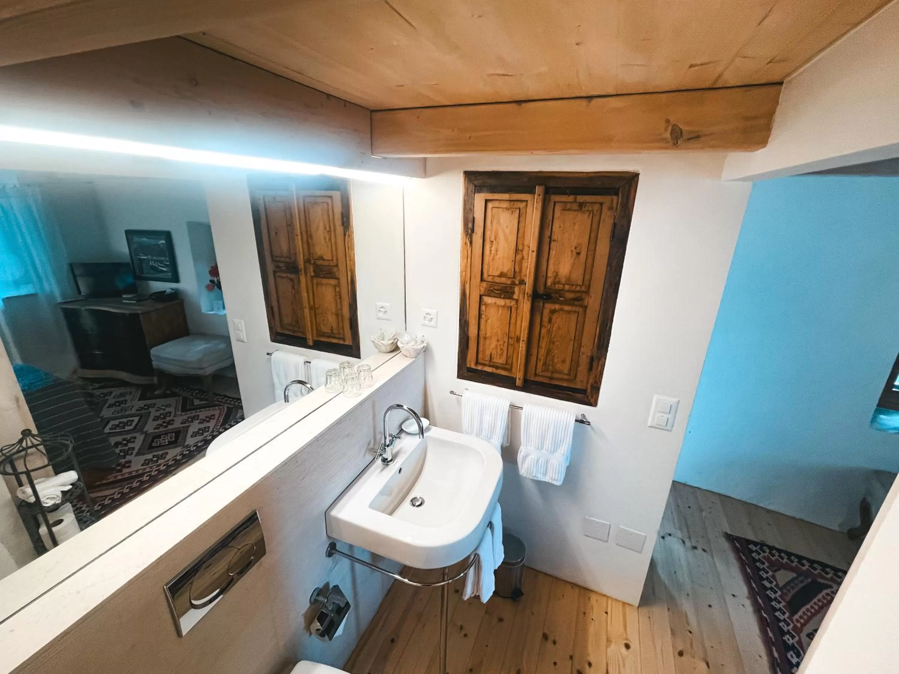 Shower in Case di Sotto, House & Breakfast