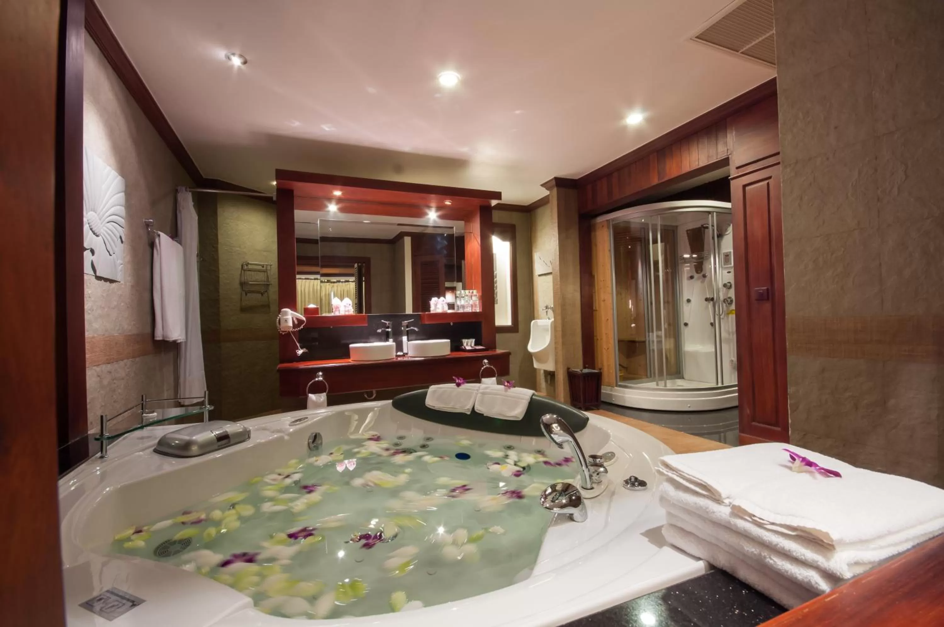 Hot Tub in THE PRIVILEGE FLOOR by Borei Angkor