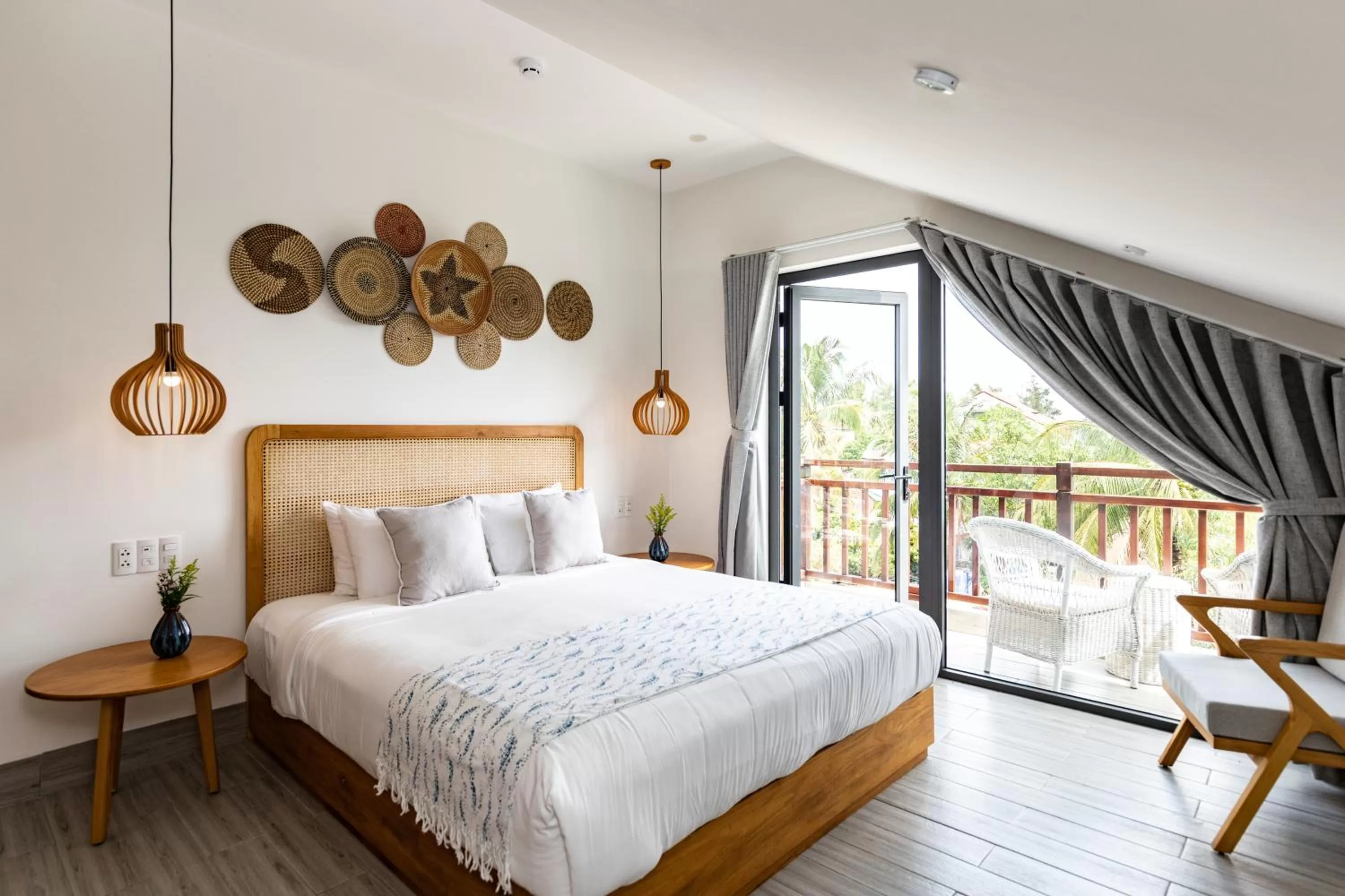 Bed in The Watermark Beachside Hotel