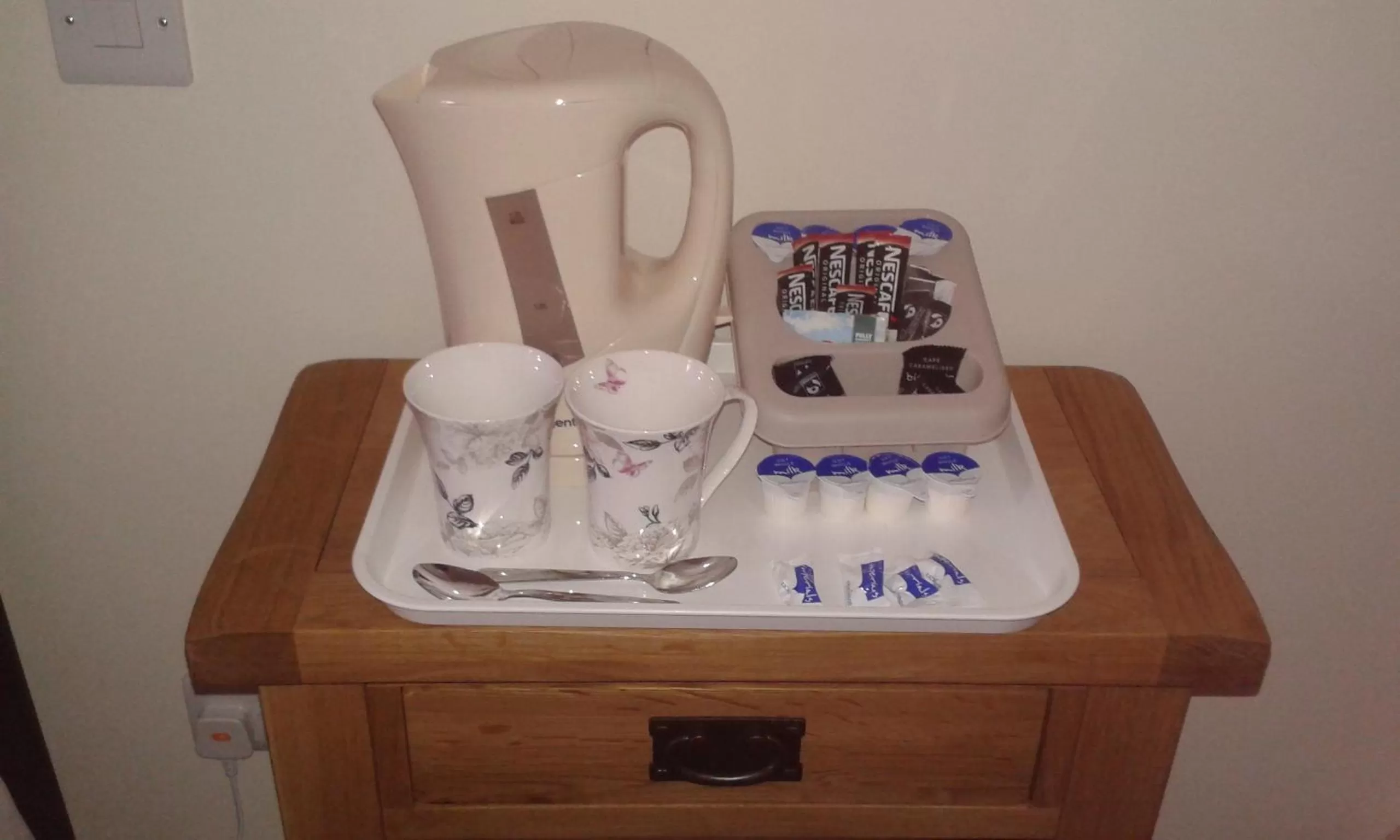 Non alcoholic drinks in Ellesmere Hotel