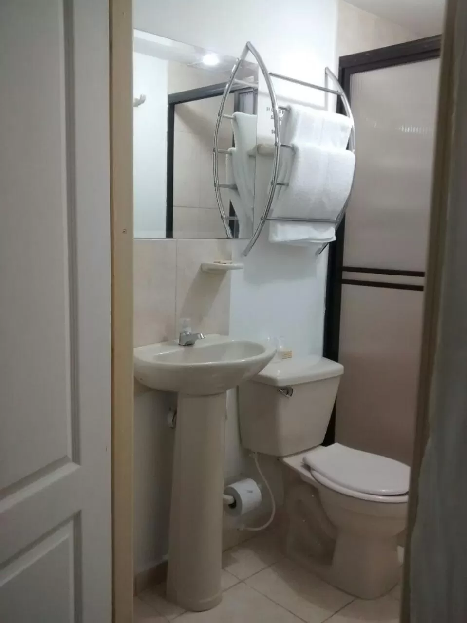 Bathroom in Hotel Jardin De Tequendama