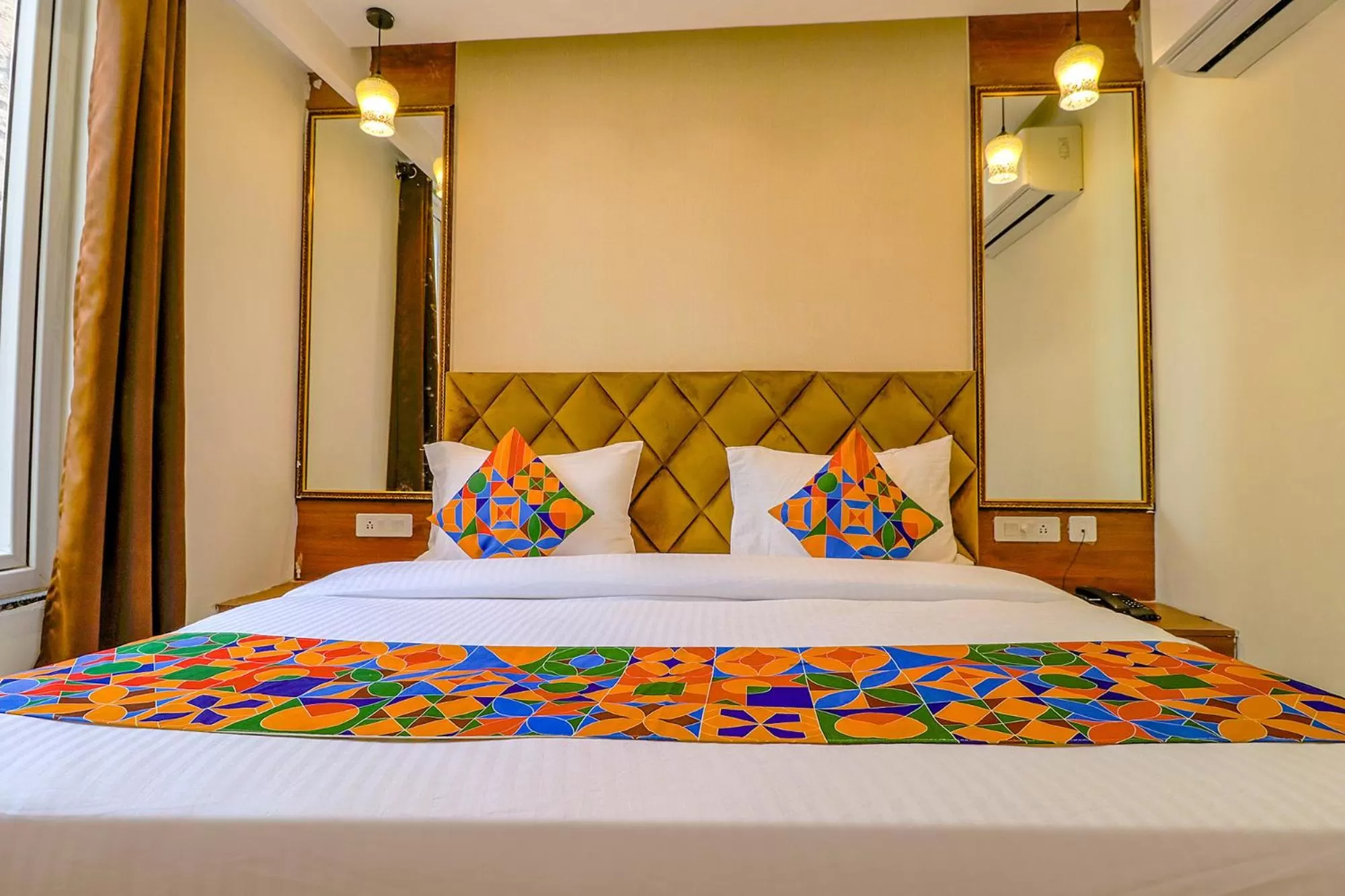 Bed in FabHotel Pitampura