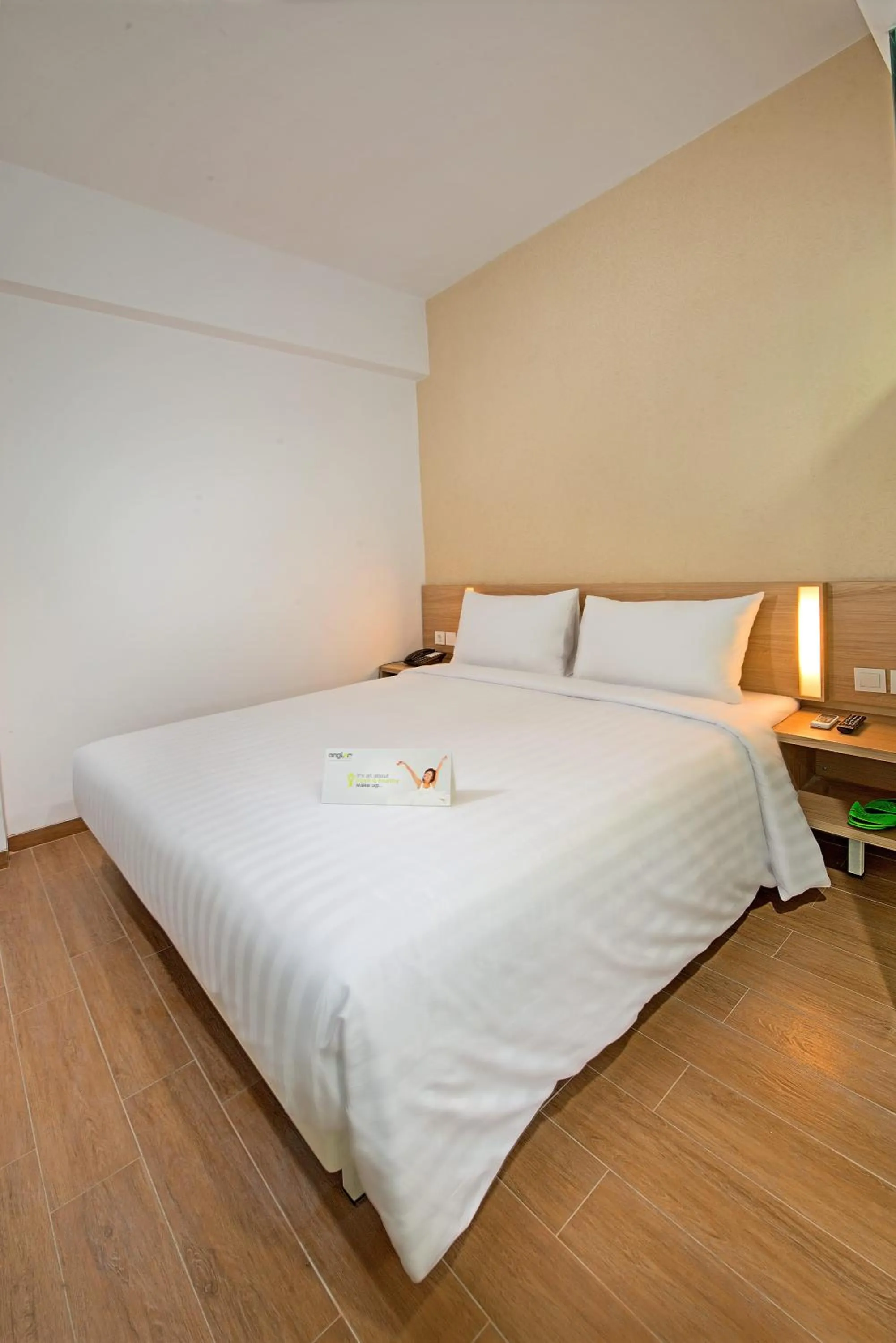 Bedroom, Bed in Whiz Prime Hotel Pajajaran Bogor