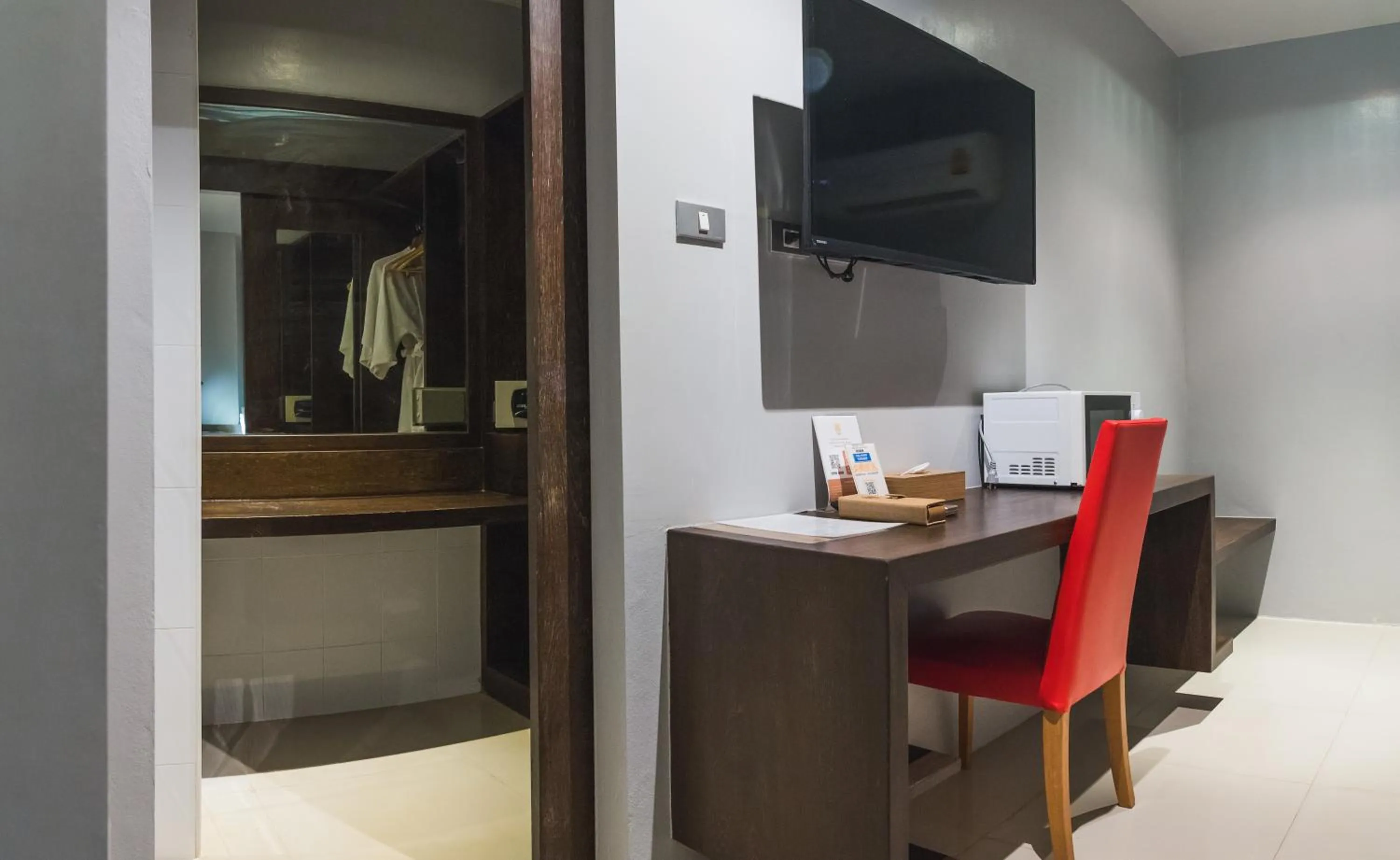 TV and multimedia in Naina Resort & Spa - SHA Extra Plus