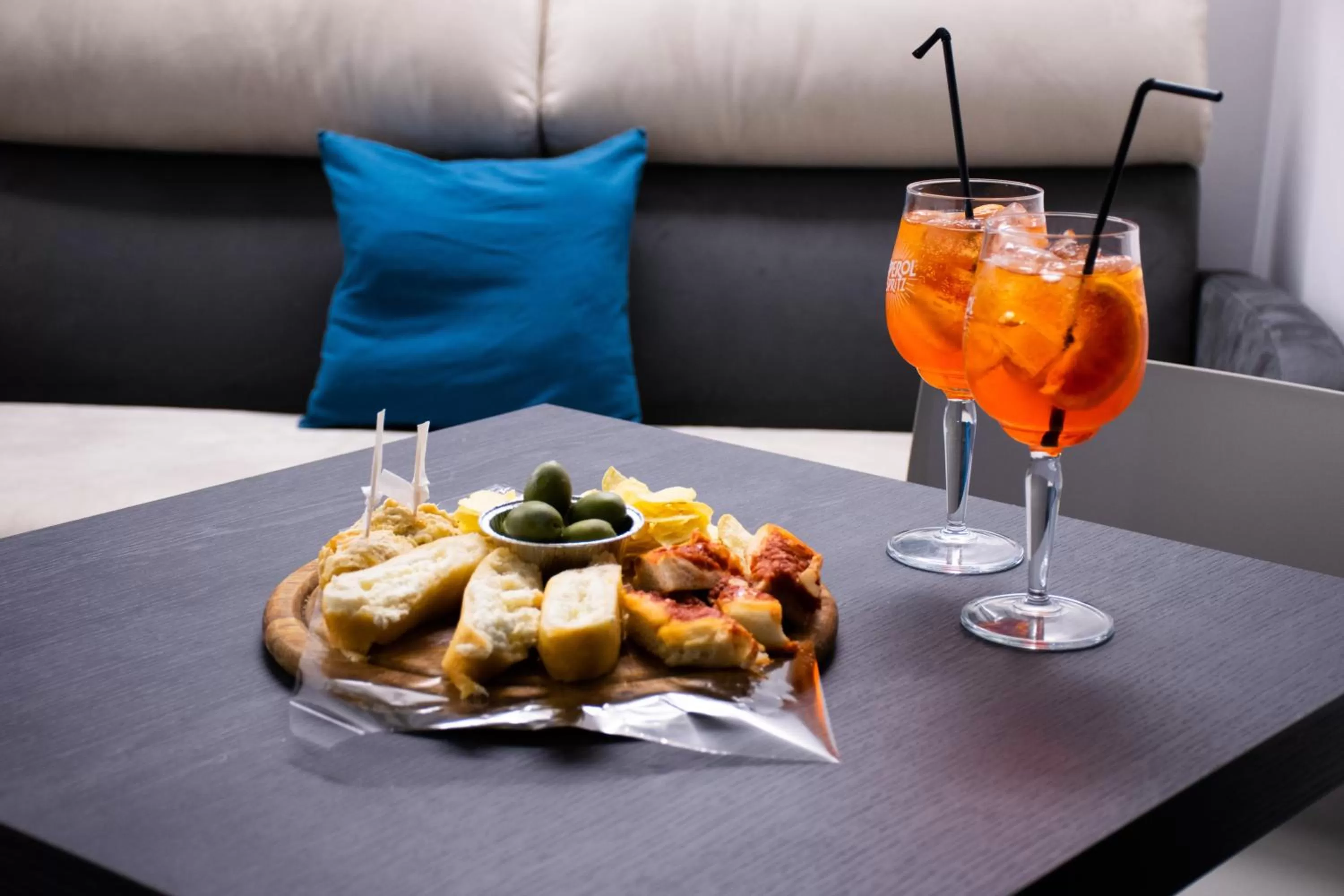 Megaris Luxury Suite Rooms