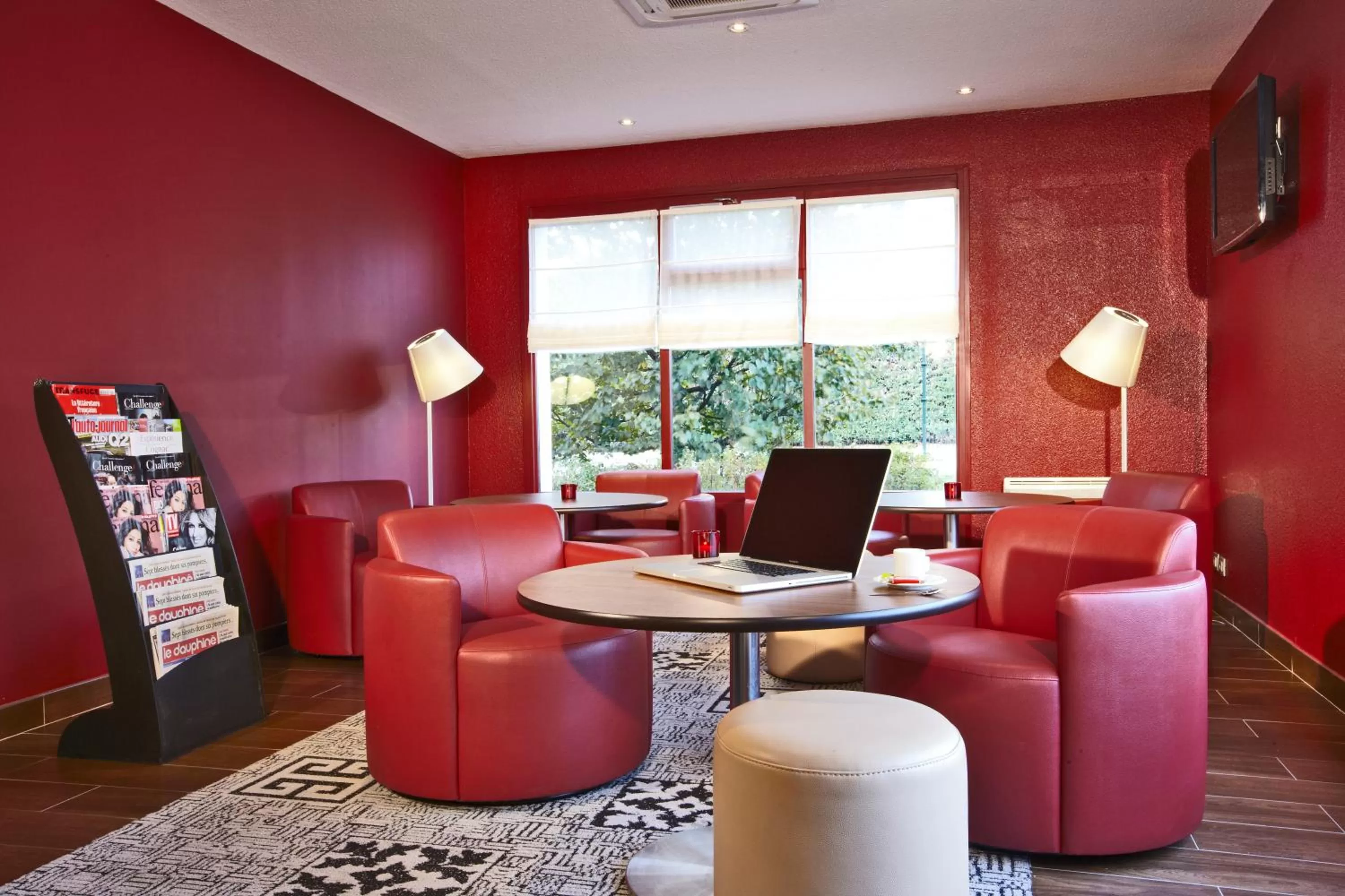 Lobby or reception in Campanile Chanas