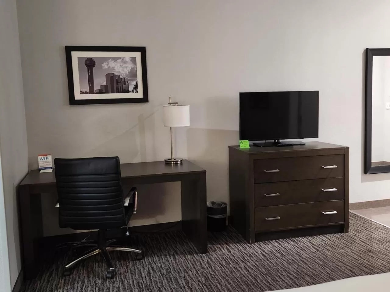 TV and multimedia in La Quinta by Wyndham Dallas Grand Prairie North