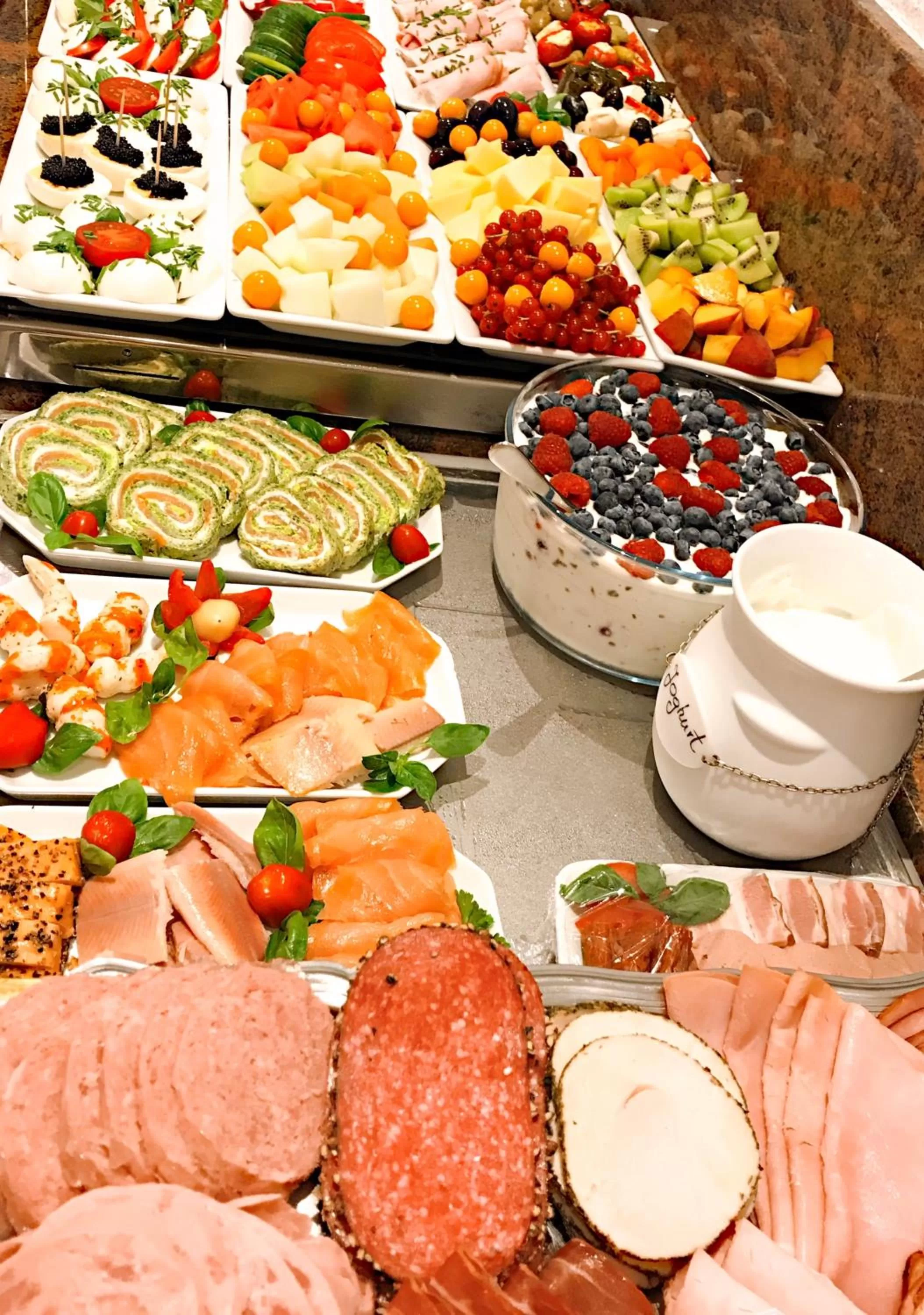 Buffet breakfast in Kurhotel Wiedenmann