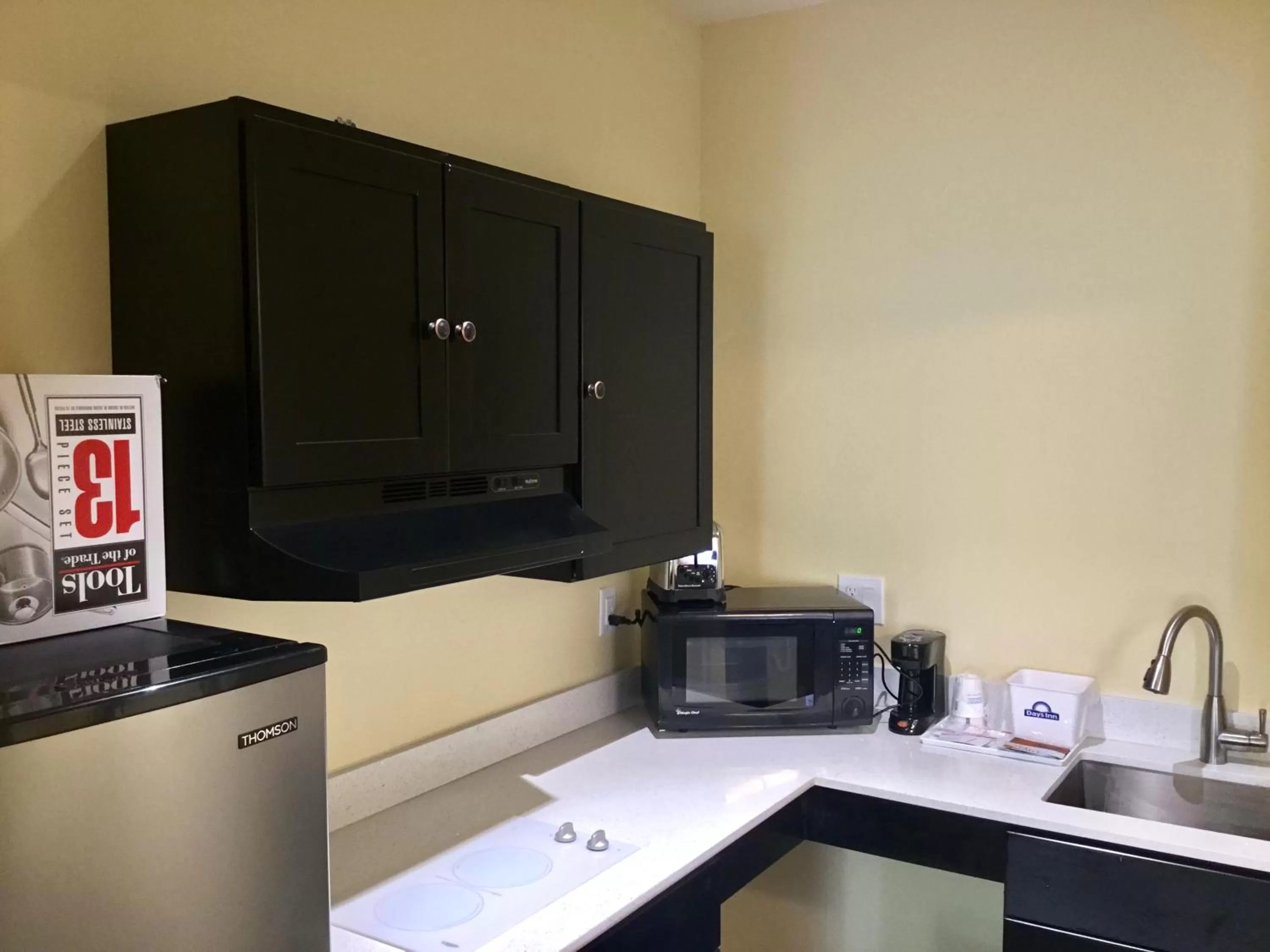Kitchen or kitchenette in Days Inn by Wyndham Freeport