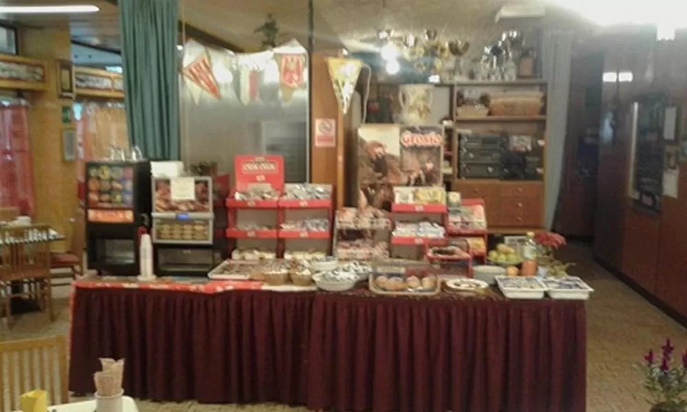 Restaurant/places to eat in Albergo Motel Dosdè B&B