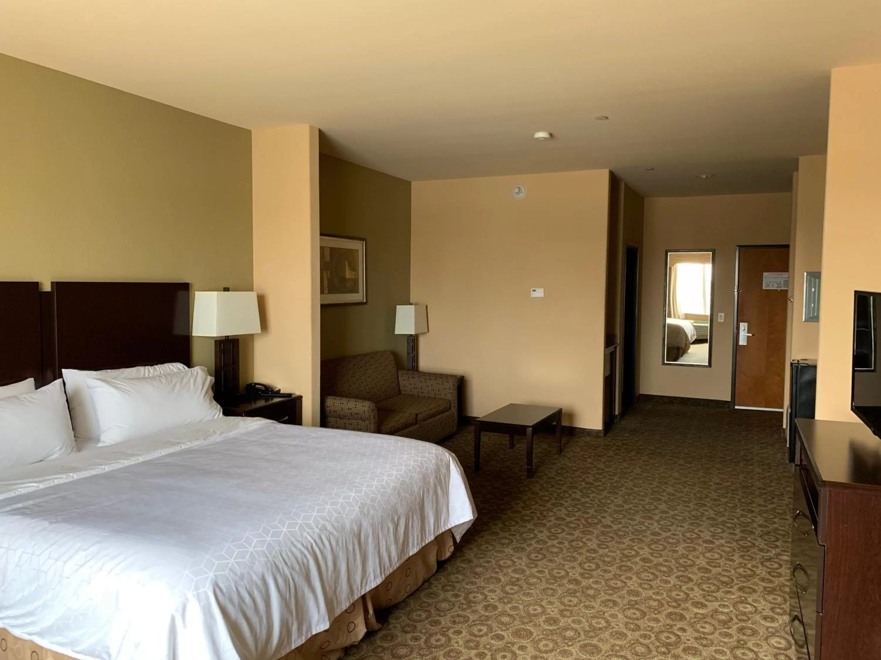 Photo of the whole room, Bed in Spark by Hilton Pecos