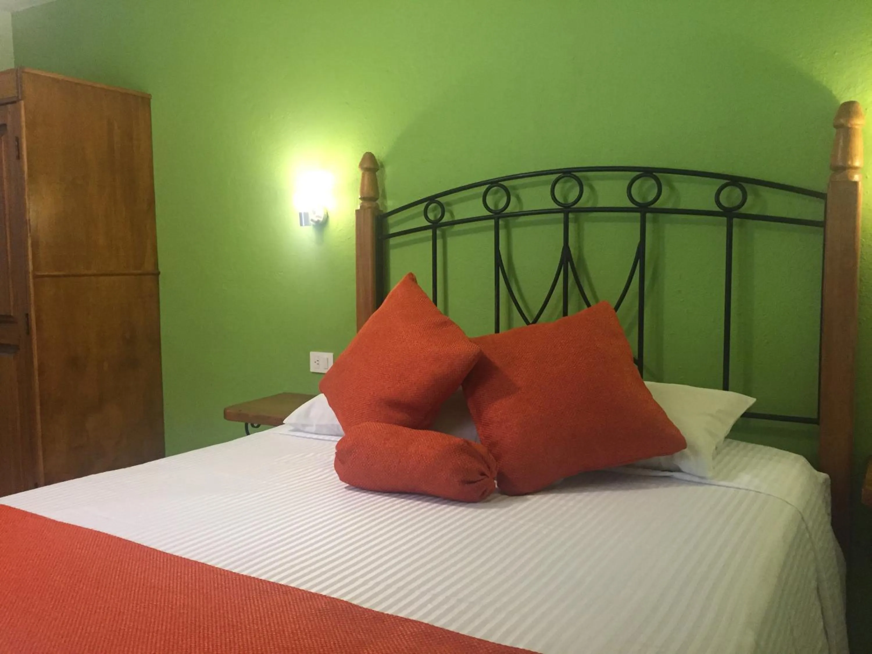 Photo of the whole room in Hotel RV Park San Ramón