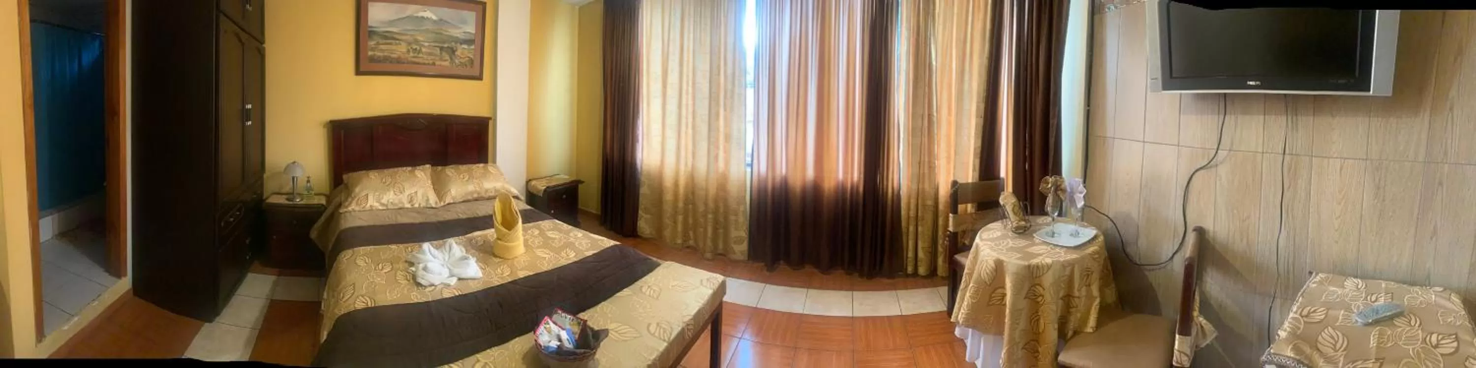 TV/Entertainment Center in Hostal Jora Continental